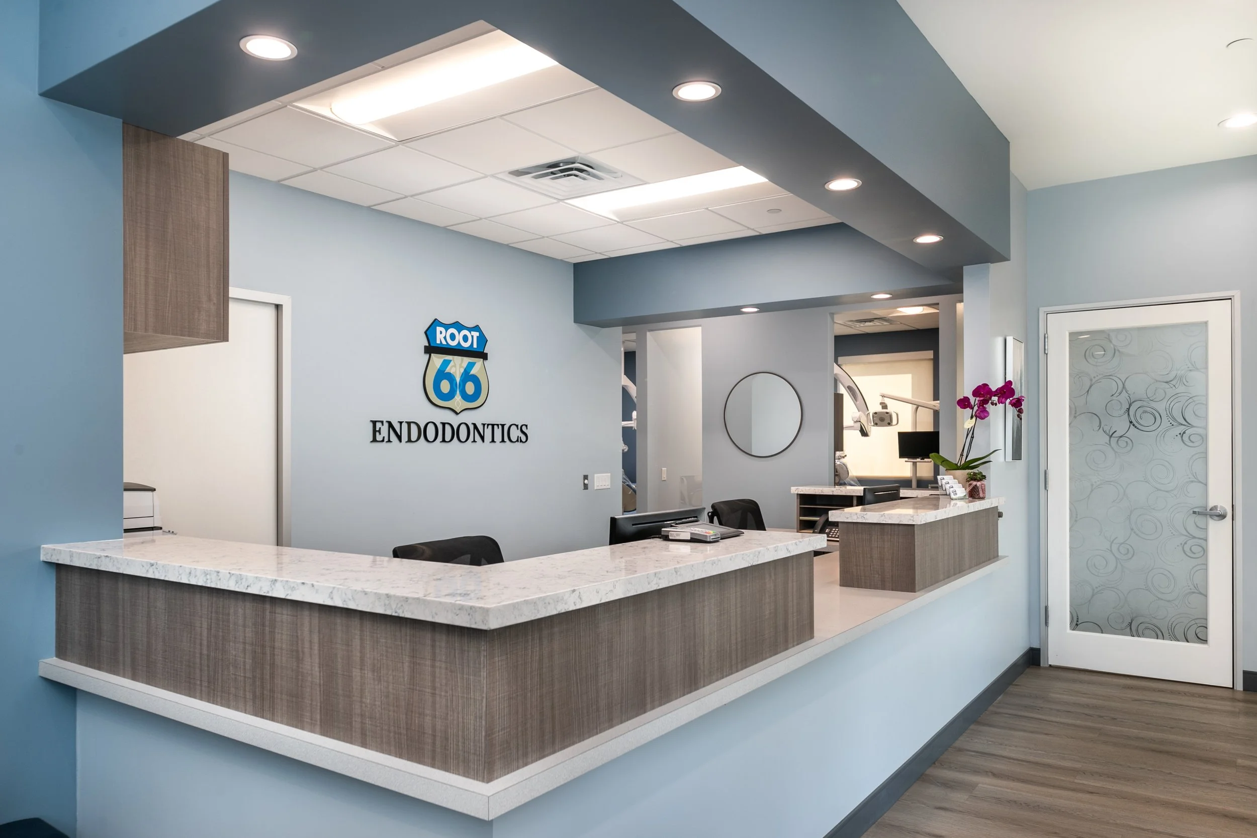 Lobby Root 66 Corona