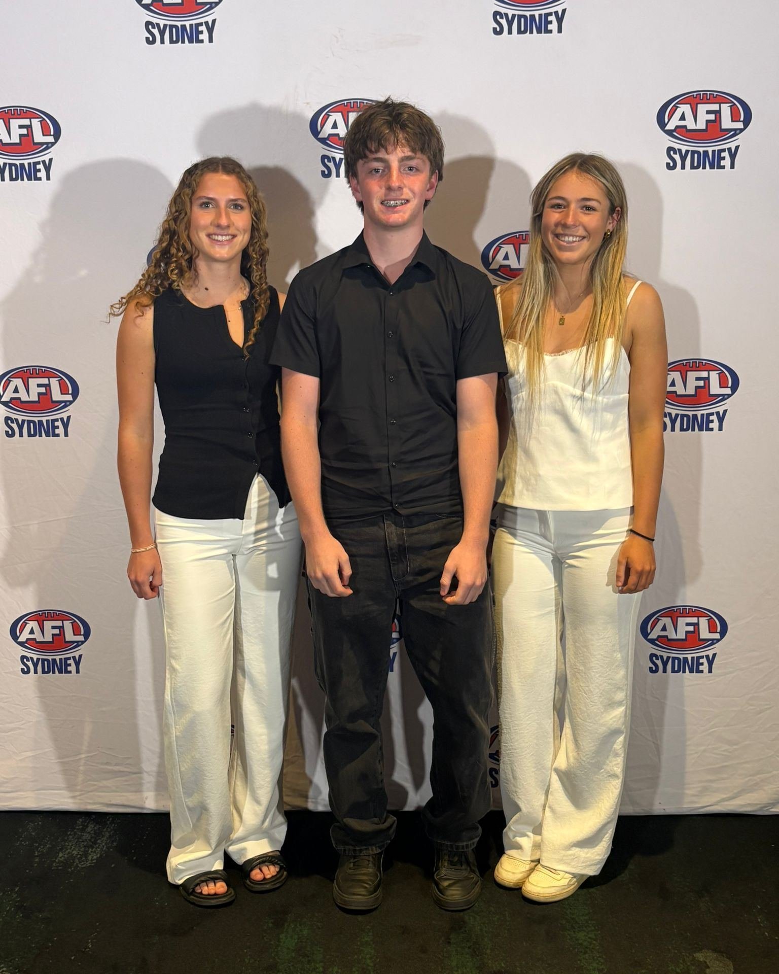 WHAT A NIGHT FOR OUR JUNIOR MAGPIES! 🌟🖤🤍

At last night&rsquo;s AFL Sydney Presentation Night, three of our outstanding Inner West Magpies stars were recognized for incredible individual seasons:

🥇 Eadie Scott &mdash; WINNER, Under 17 Youth Girl