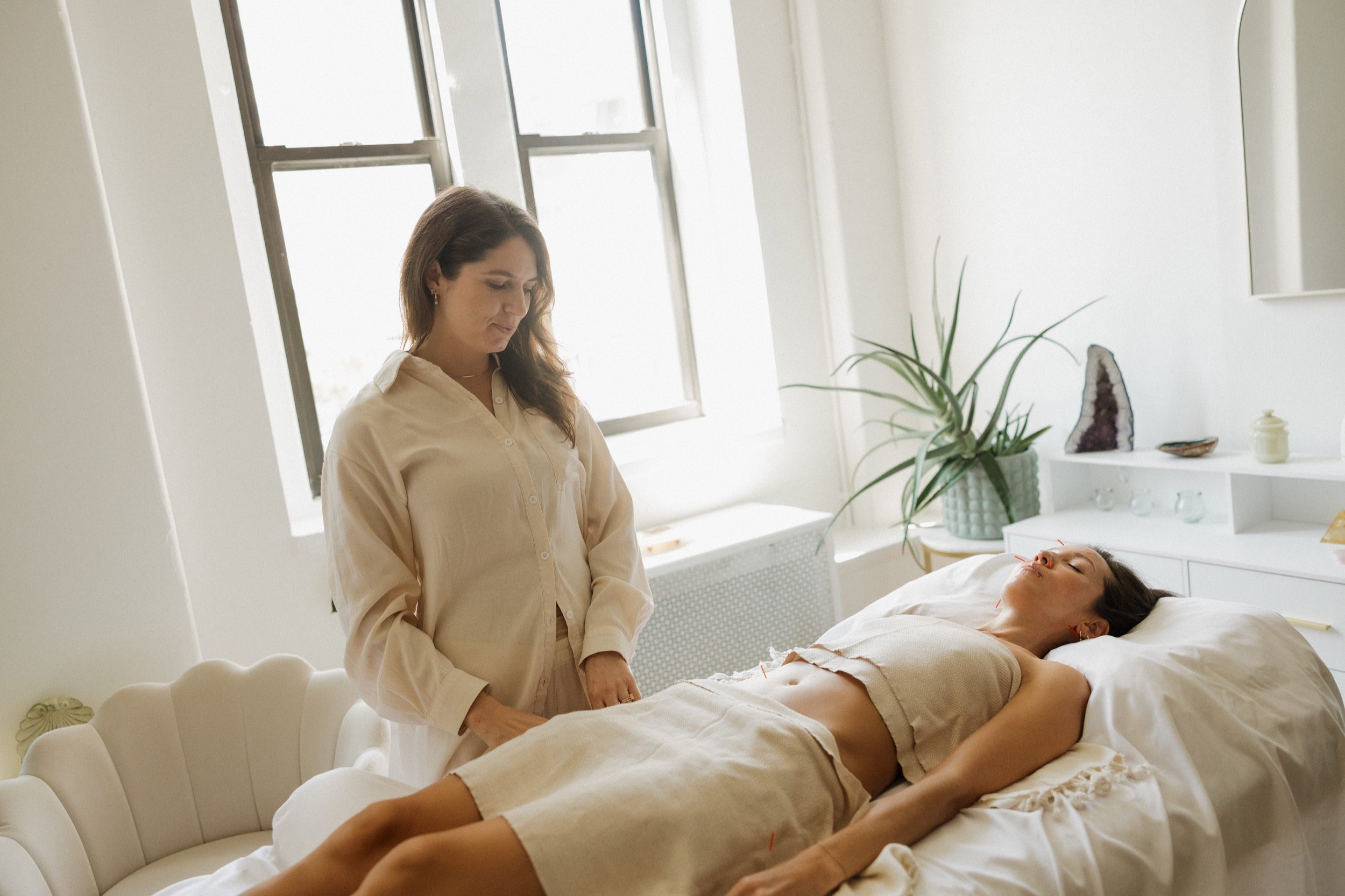 holistic acupuncture treatment