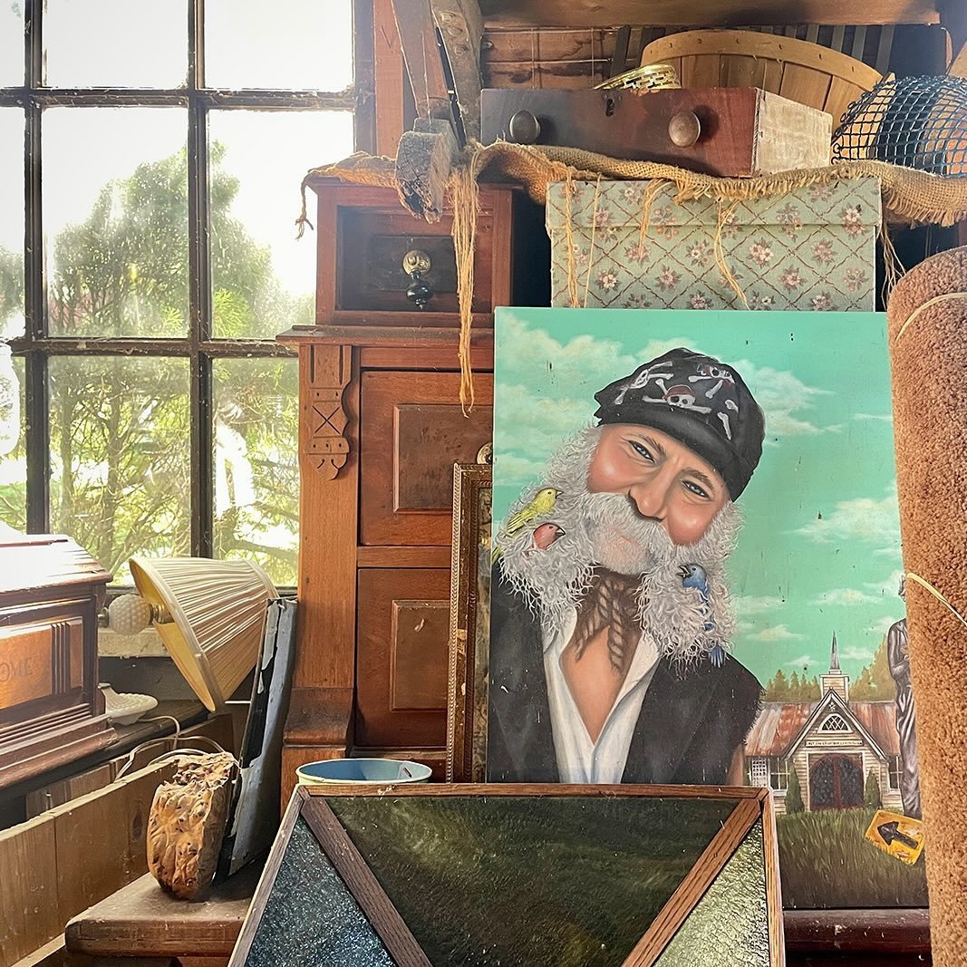 if you&rsquo;ve never had the chance to roam the grounds of the Serendipity Farm, I highly recommend the road trip. a few times per year, Hippie Tom opens his gates to the public to pick thru years of his collecting to find their own vintage treasure