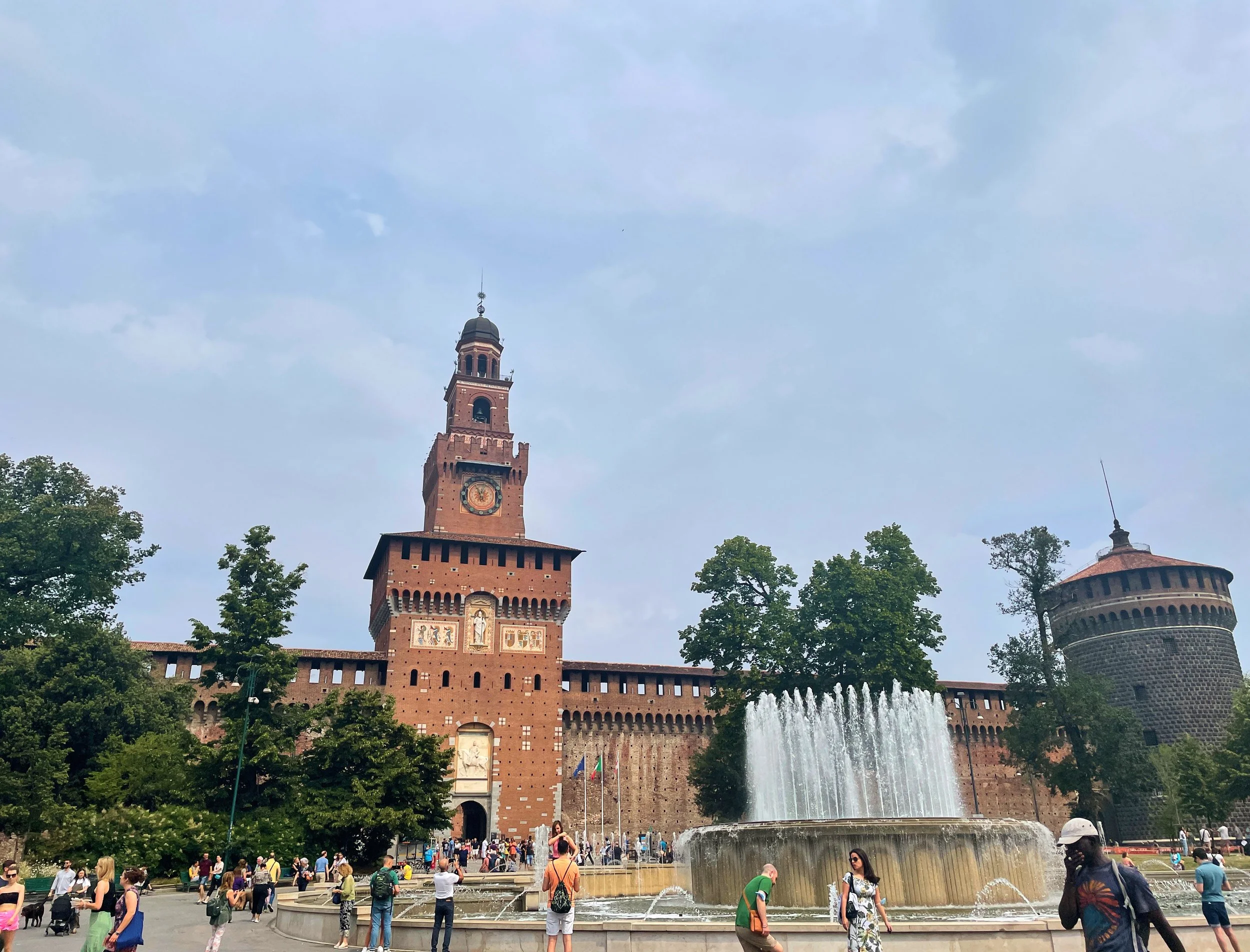 Milan_SforzaCastle_01.jpg