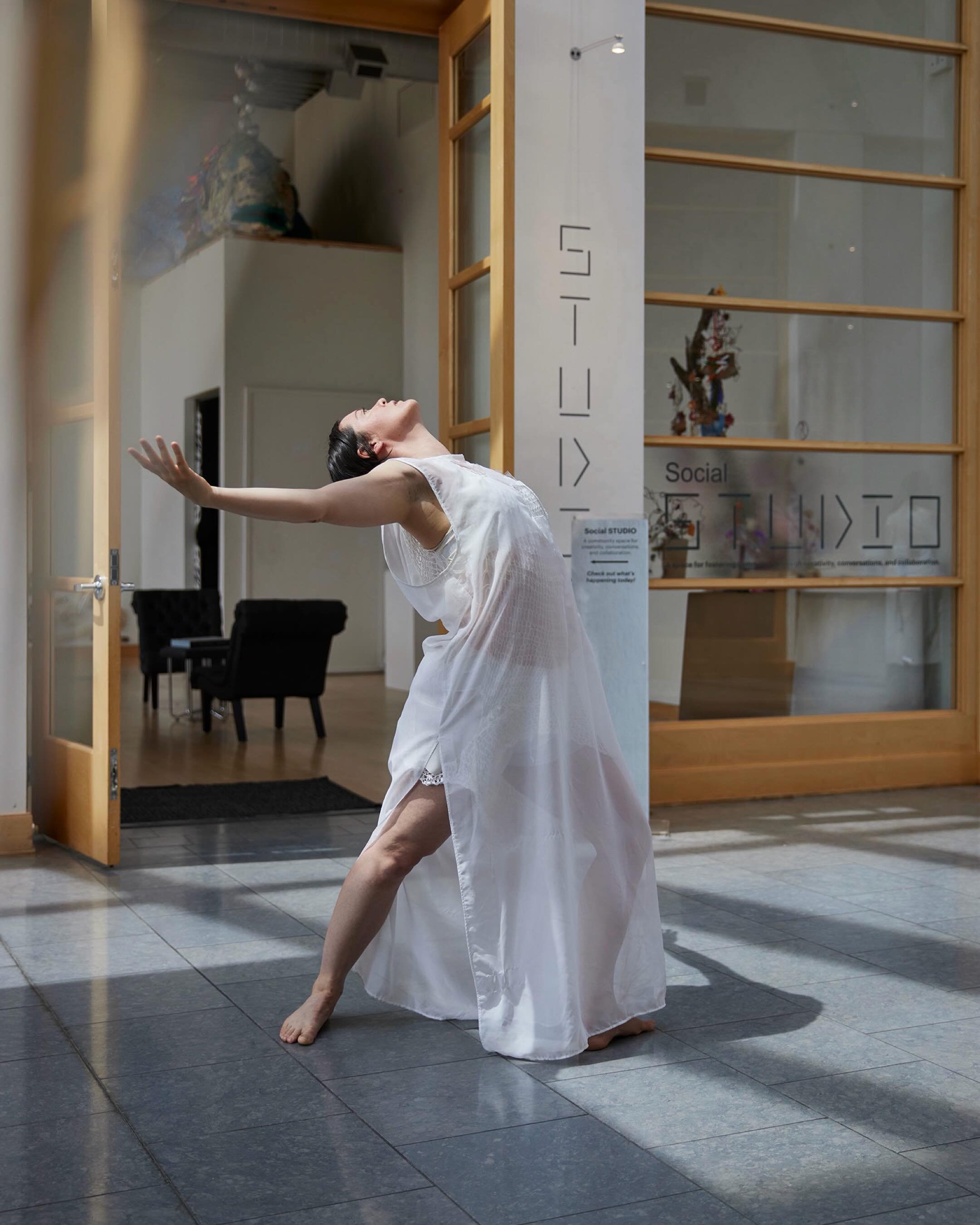 Heidi Latsky Dance recently presented their US Premiere of TRACKING PARALLEL at JMKAC. These are images from the dress rehearsal earlier that day. 

The full story &mdash;-> 
angelamorganphoto.com/notes/007-heidi-latsky-dance

#angelamorganphoto #