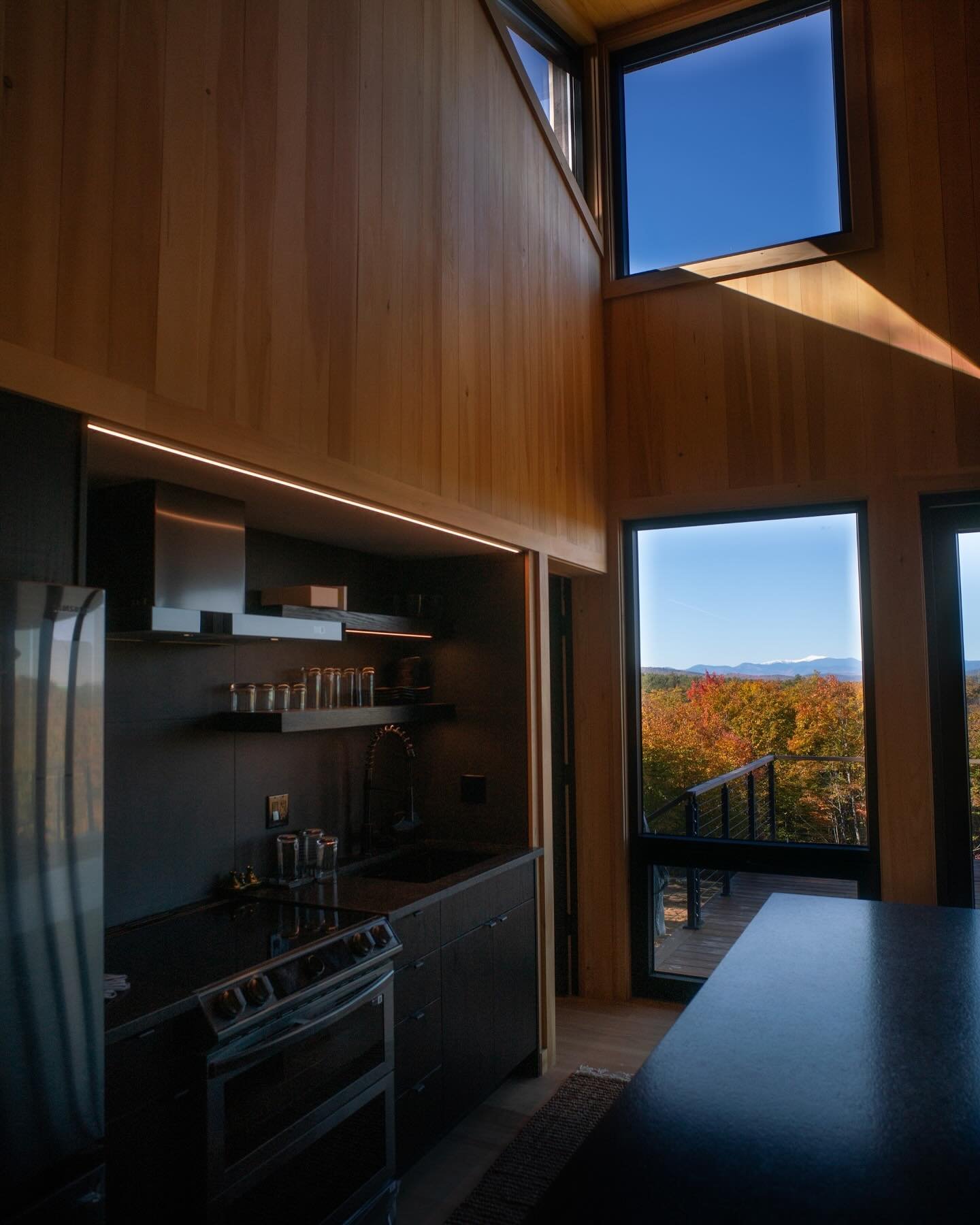 *cue cozy weekend vibes*
๐ต
๐ถ
๐ต
Twinflower Cabin @twinflowercabin
๐Norway, ME
๐ @whittenarchitects