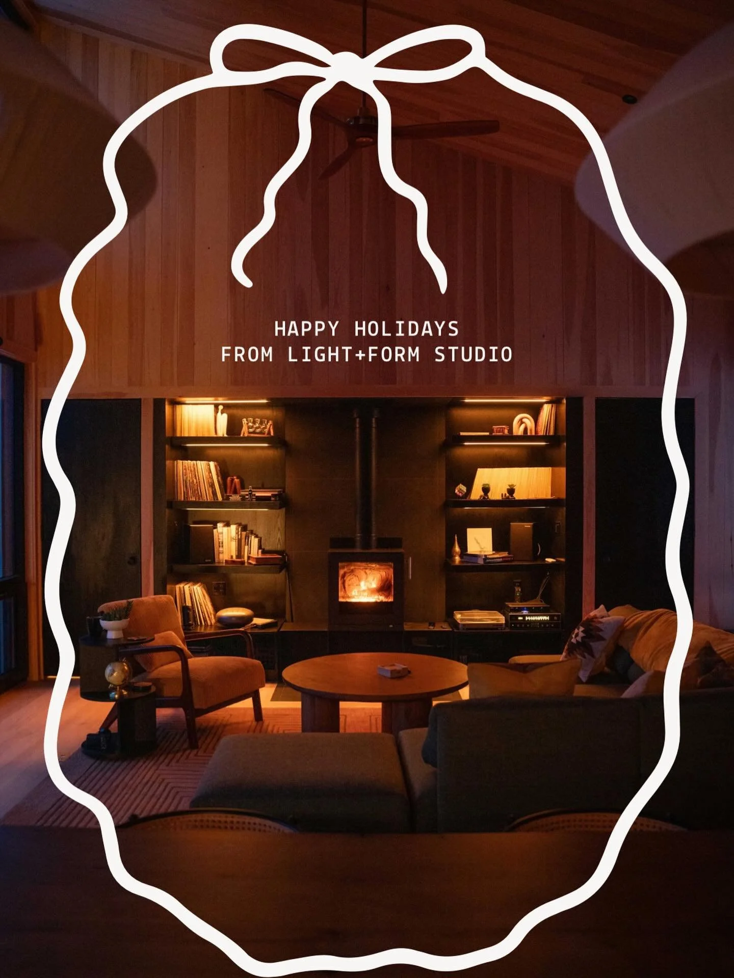 All is calm, all is bright ✨

Happy Holidays friends! 2025 has been good to us here and I&rsquo;m looking forward to all that 2026 holds! 

Wishing you and yours all the best this season 🤍

love, grace 

+
+
project: @twinflowercabin 
architect: @wh