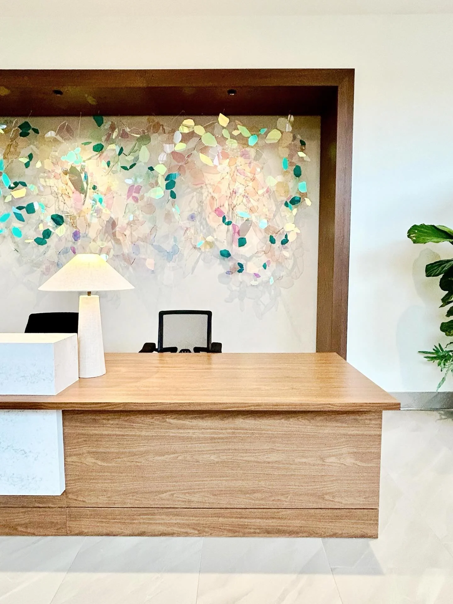 Art meets light ✨

ft. cutie little semi-regressed lights from @jokerlight.us 

+
+
New England Cancer Center
Westbrook, ME

interiors: @mey_and_co