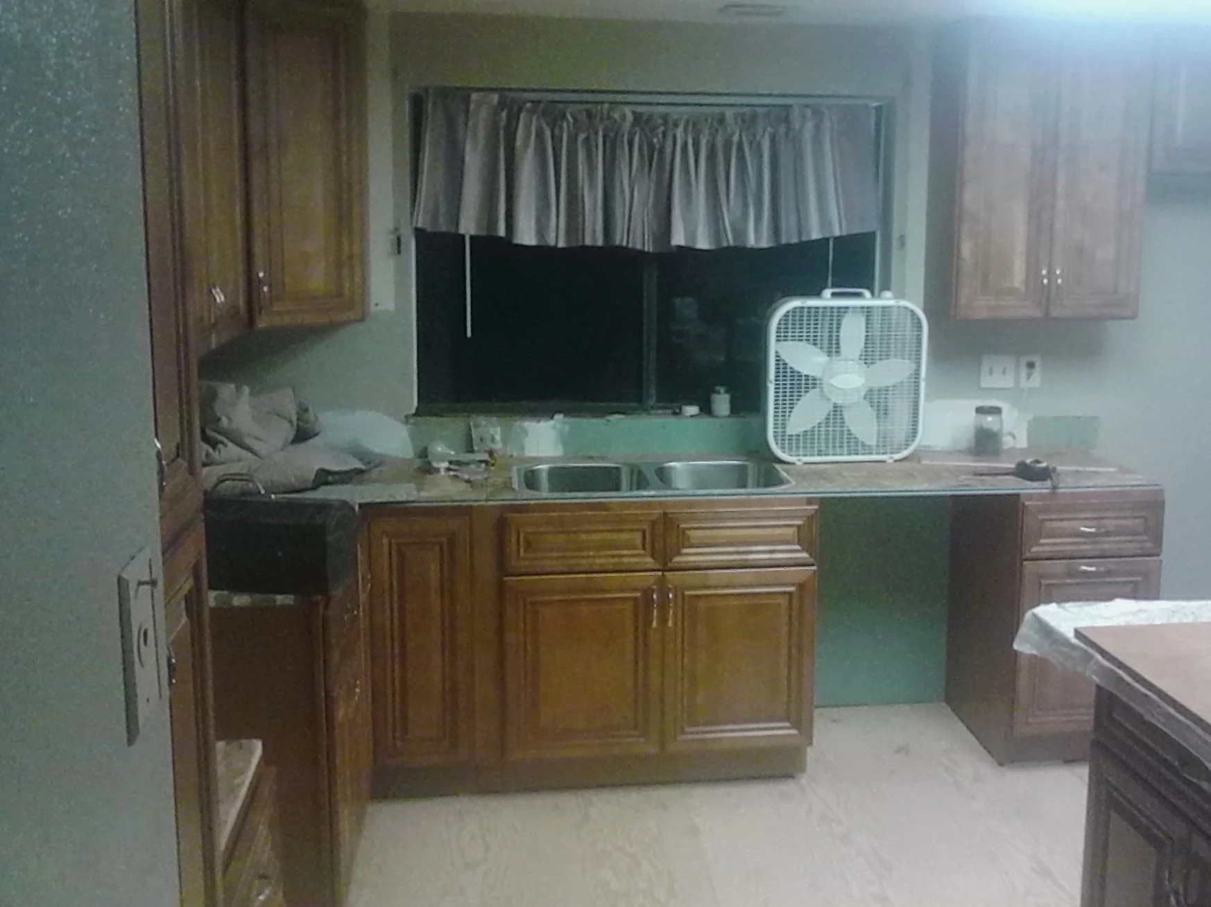 Hankin kitchen before 1.jpg