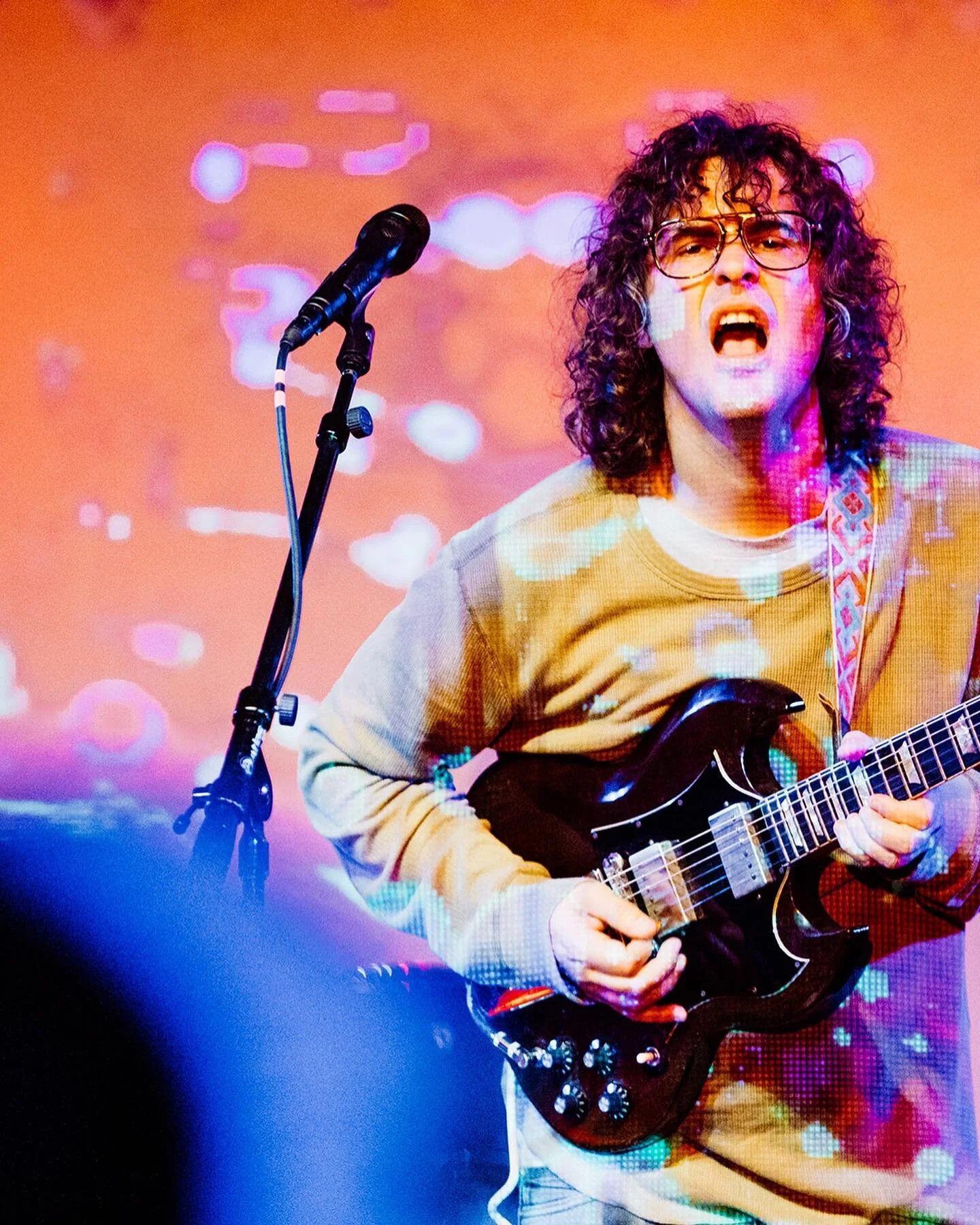 Here&rsquo;s a little @whitedenimmusic for your Wednesday night, courtesy of @erictra &amp; @travistrautt from our recent Weekender. 

Acid trip courtesy of @themadalchemistliquidliteshow