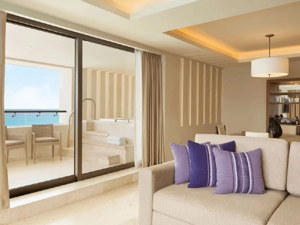 Hyatt-1.jpg