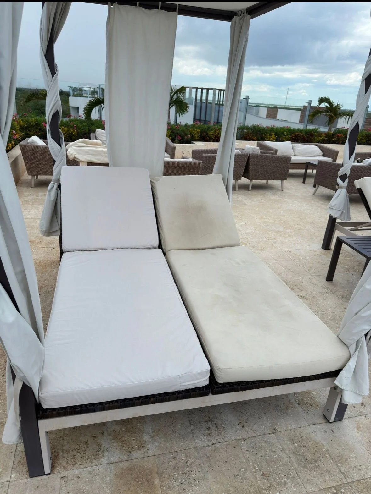 Antes y después - Camastros del Residence Inn by Marriott Cancún