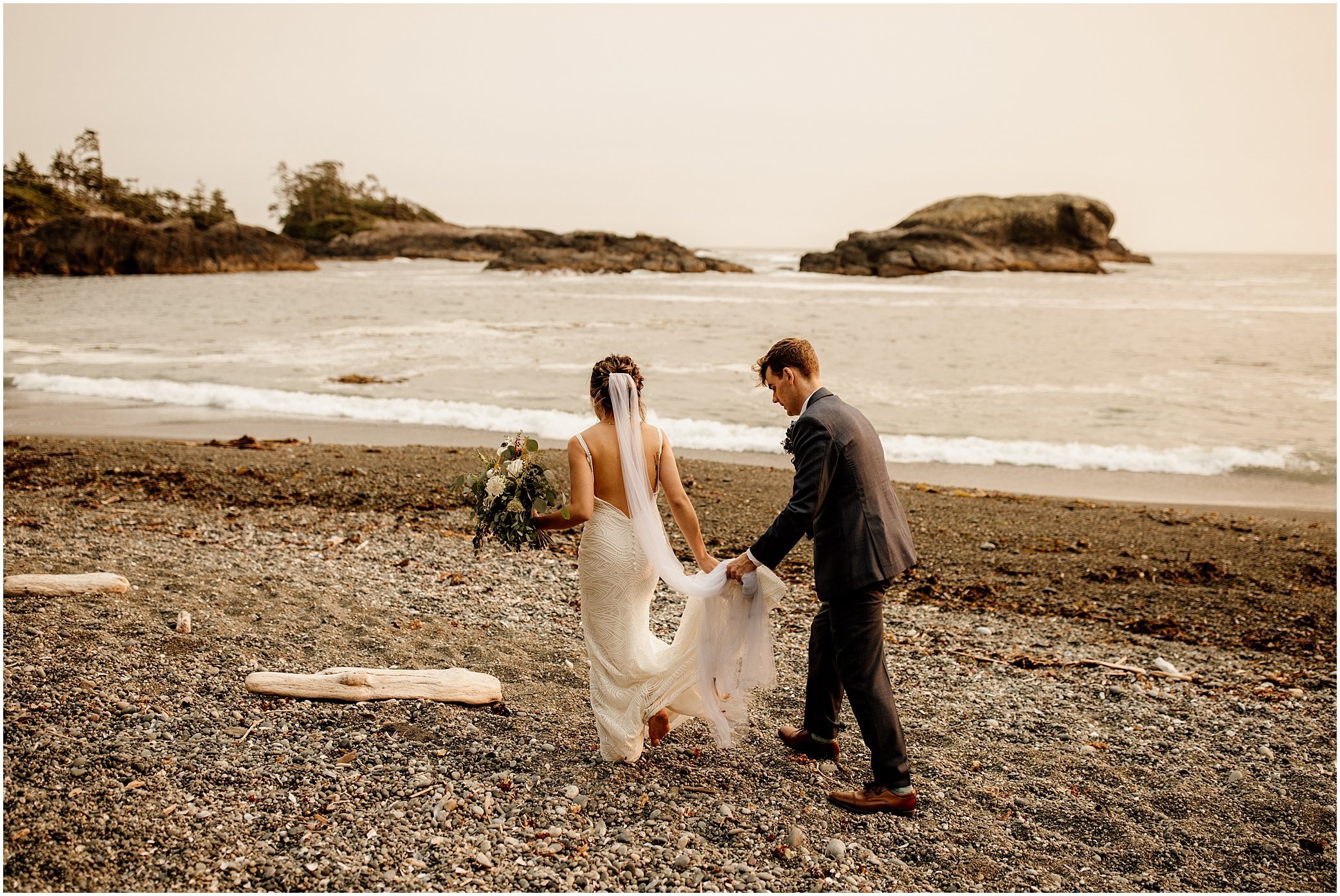 wickaninnish-beach-wedding-tofino-aileen-choi-photo-queenie-ross-555.jpg
