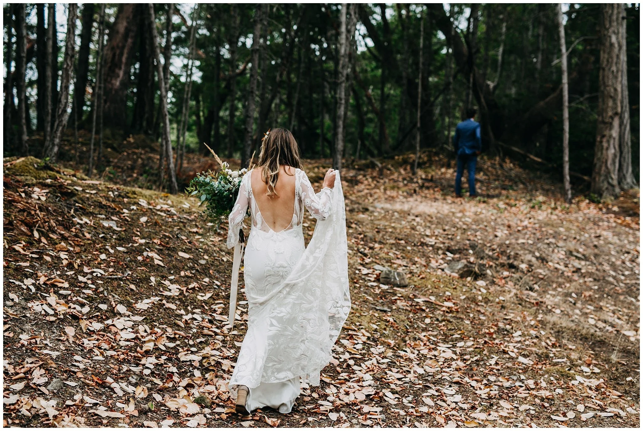 mayne-island-backyard-wedding_0011.jpg