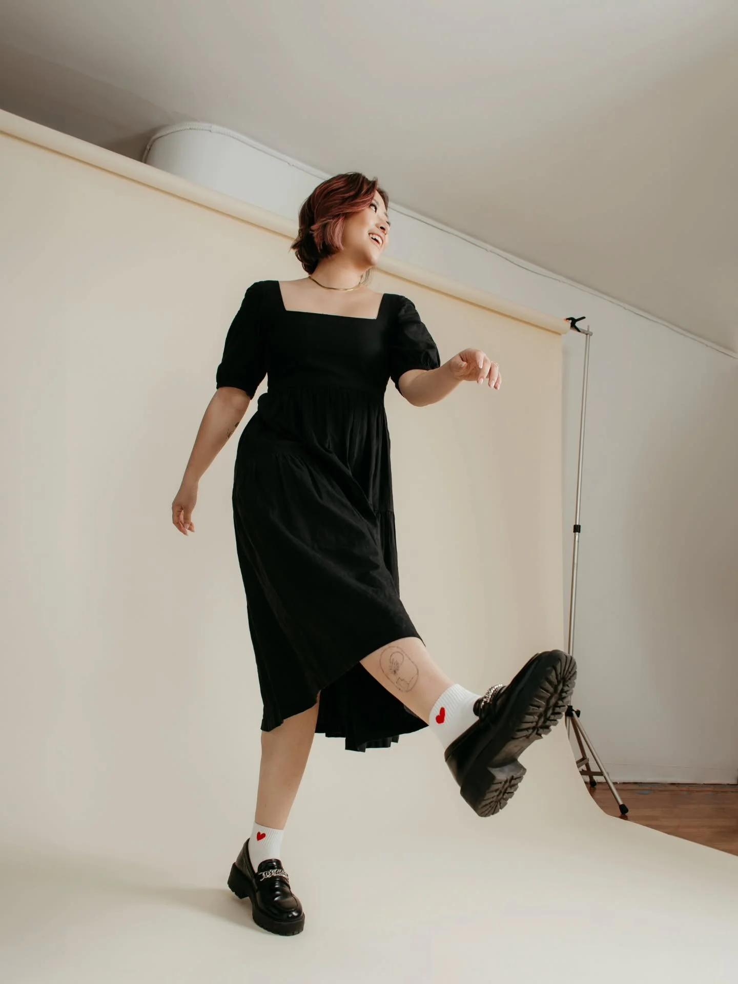 Hi 👋 it is I, Aileen (but not Eileen 🤭)

Obligatory haven't-done-these-in-a-while post to introduce myself to the newer faces around here. 

Here's some very *real* scientific facts about me: 

🅿️ My ordinary superpower is finding good parking spo