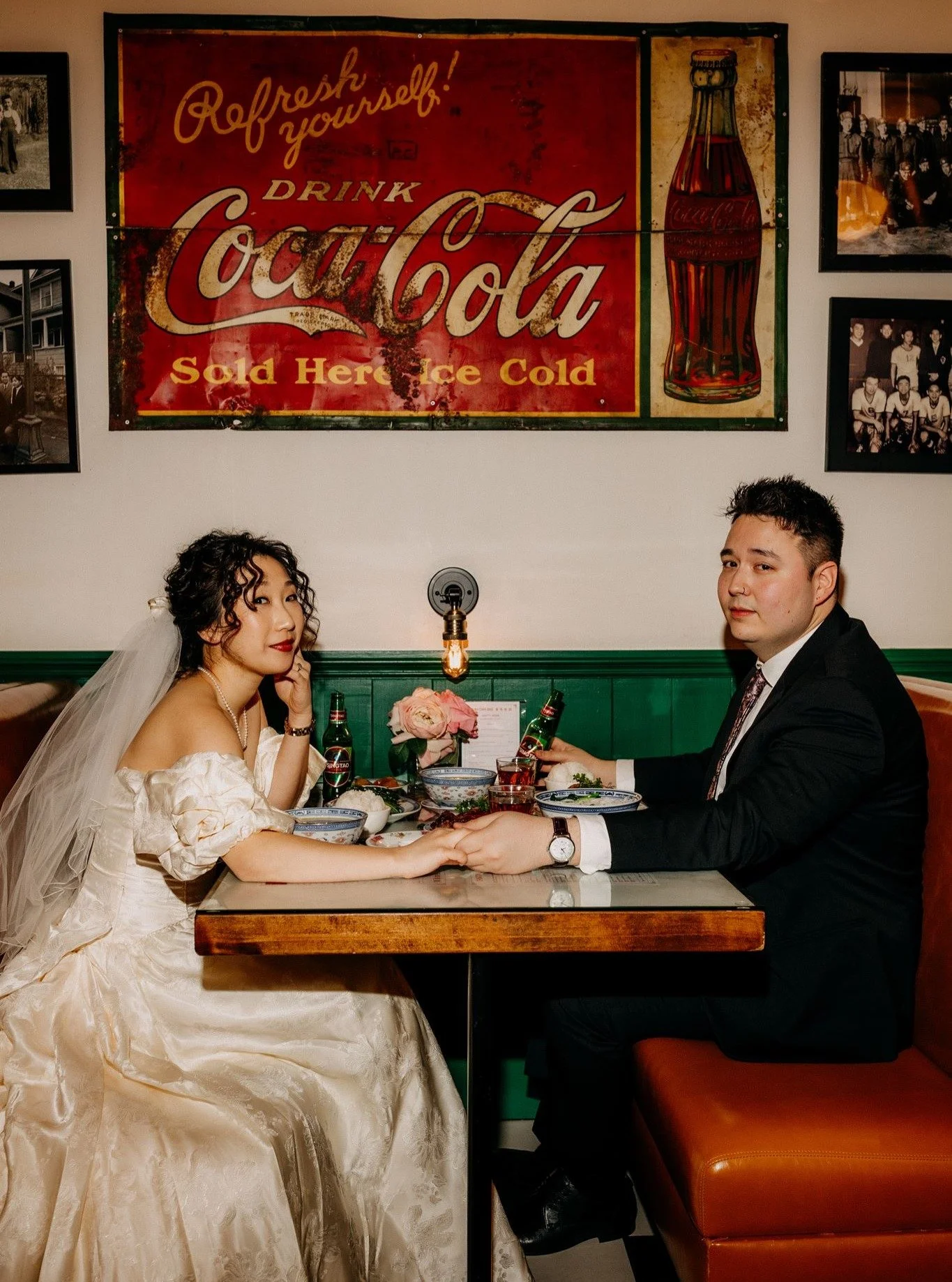 Proof that your engagement session doesn&rsquo;t just have to be a Pinterest-perfect beach shoot (unless you want it to be!)🚫🏖️

Instead, why not thrift a vintage wedding dress, have dinner at your favorite local joint, and have me third wheel?😏Gl