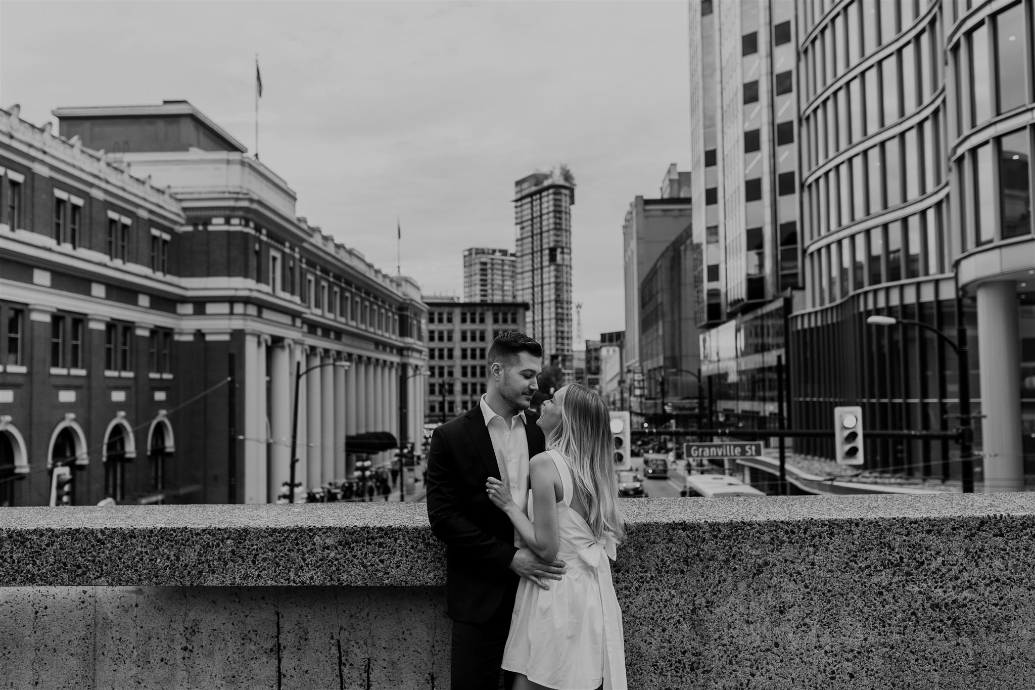 vancouver-art-gallery-engagement-session-aileen-choi-photo-kristin-nick-107_websize.jpg