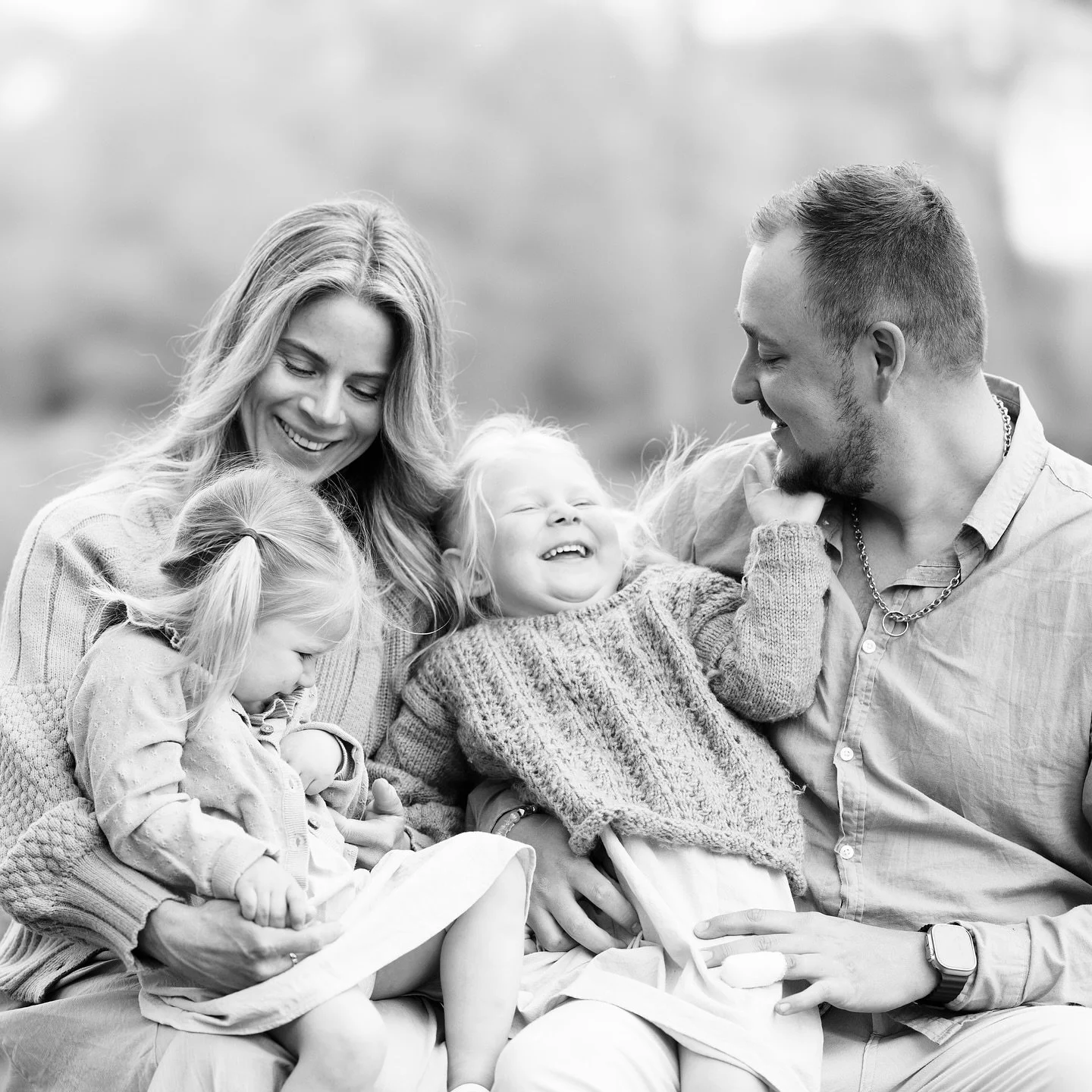 Fredag 🌿 Efter en intensiv vecka med sp&auml;nnande m&ouml;ten &amp; h&auml;rliga fotograferingar s&aring; tar vi nu helg! 💗