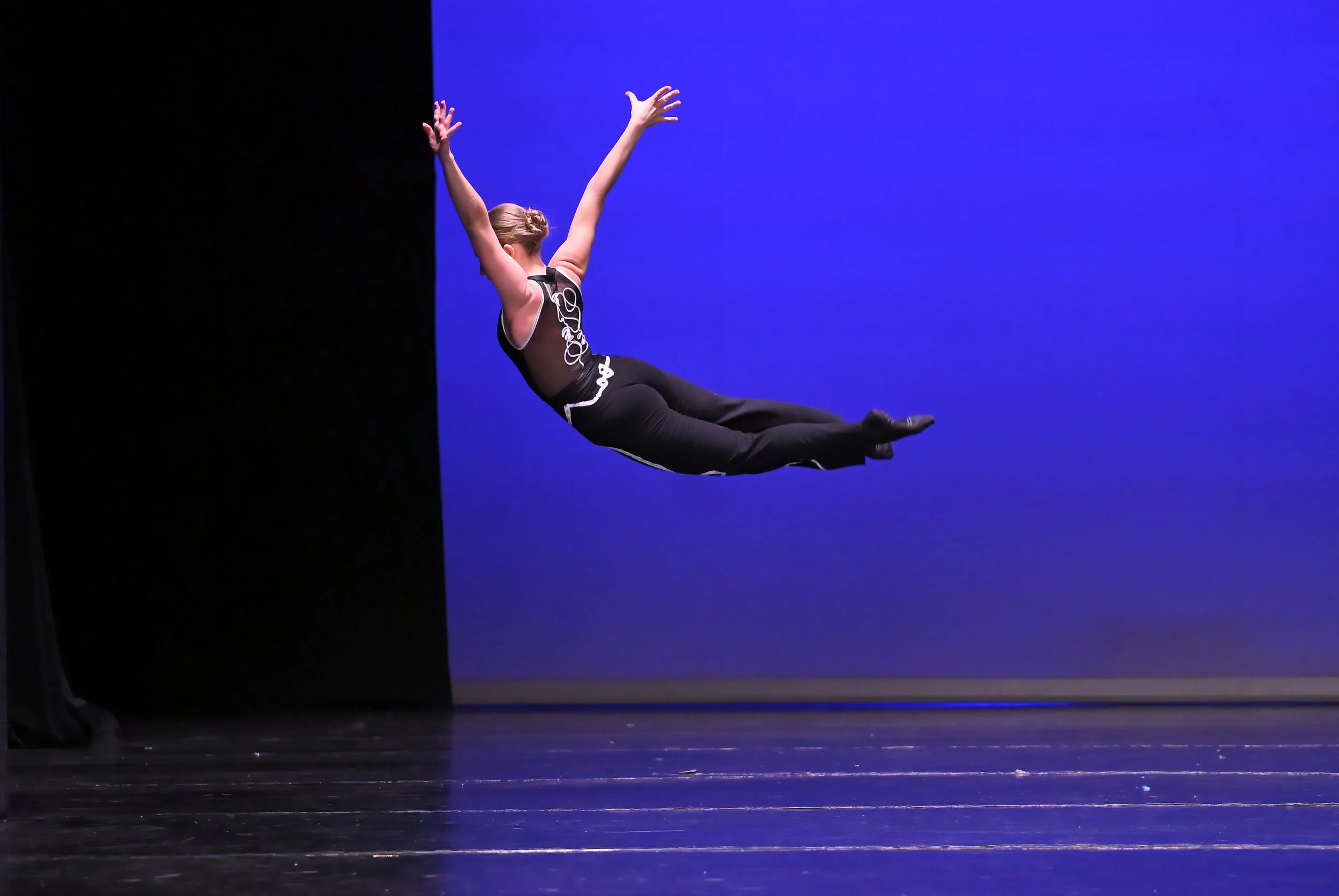 Contemporary Solo von Simone Seifter beim ANDC Wels für das Foundations Competition Team