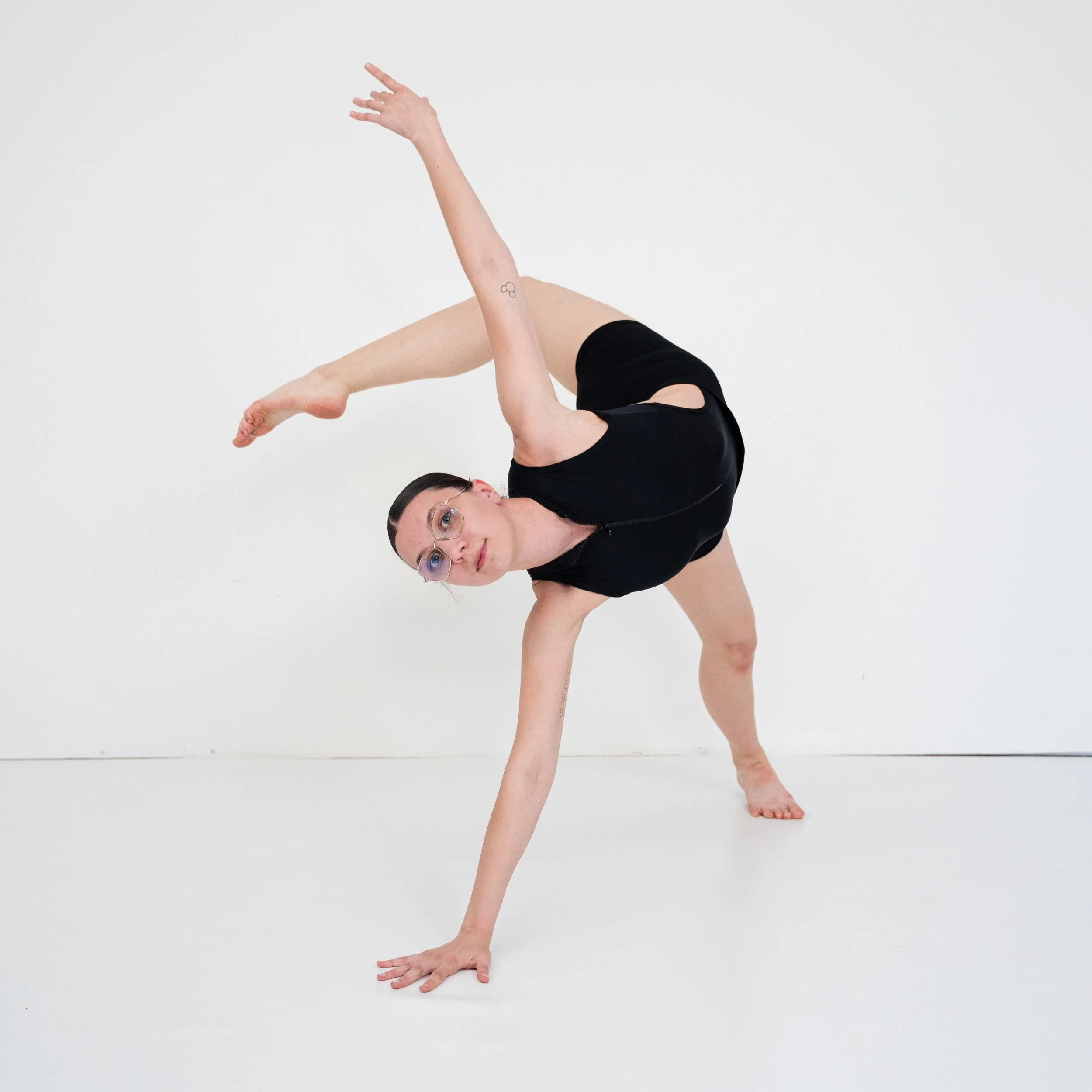 ✨ LERNT UNSER TEAM KENNEN ✨

Wir freuen uns riesig, Steffi Ortner auch in der 26/27 Season wieder bei Foundations dabei zu haben! 🤍

Steffi ist seit 2024 ein wichtiger Teil unseres Teams. Sie unterrichtet unsere Akro 1 Kids und Musical Theater Jazz 