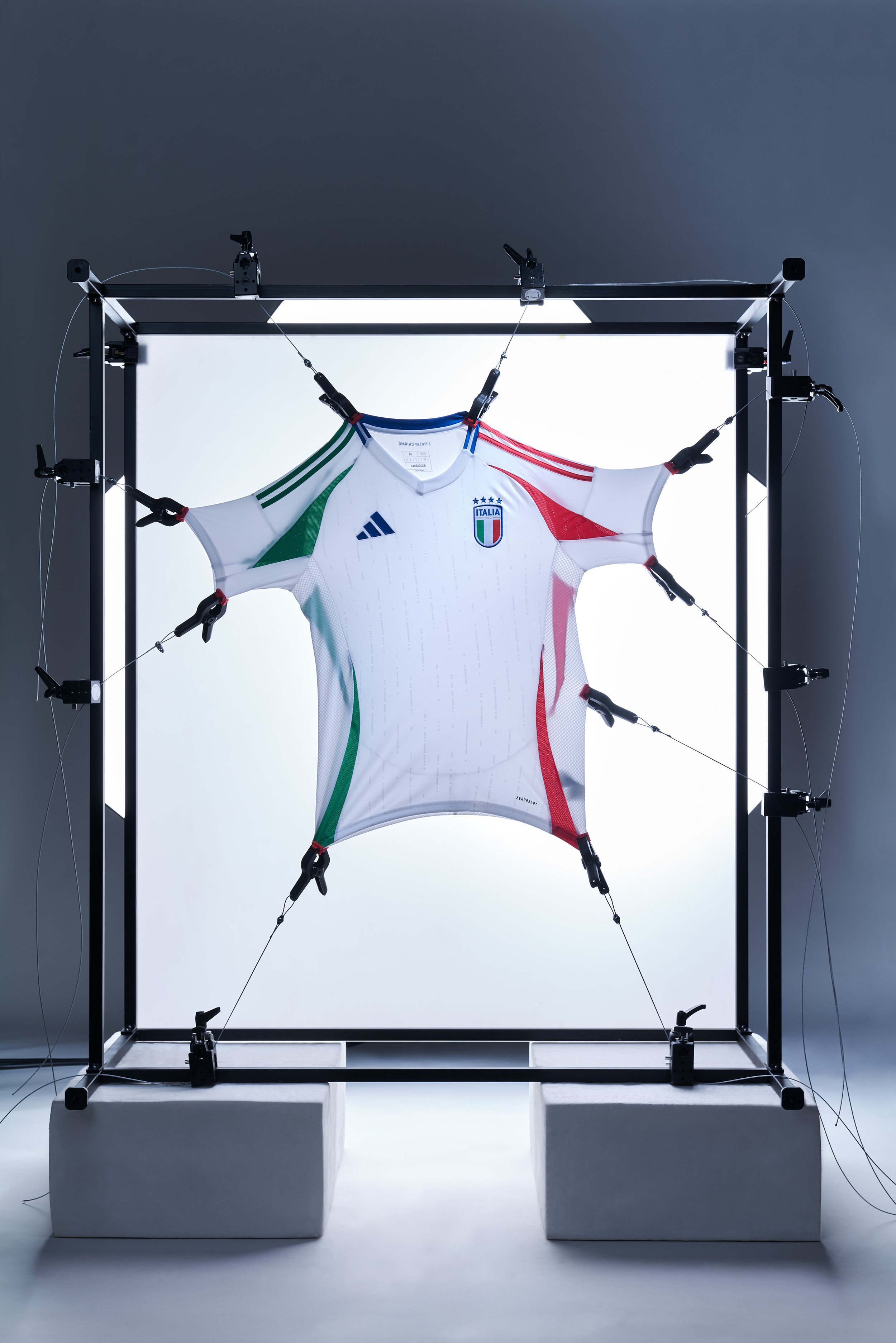 24_05_15_COVER_T-SHIRT_ITA_UNDICI_0028.jpg