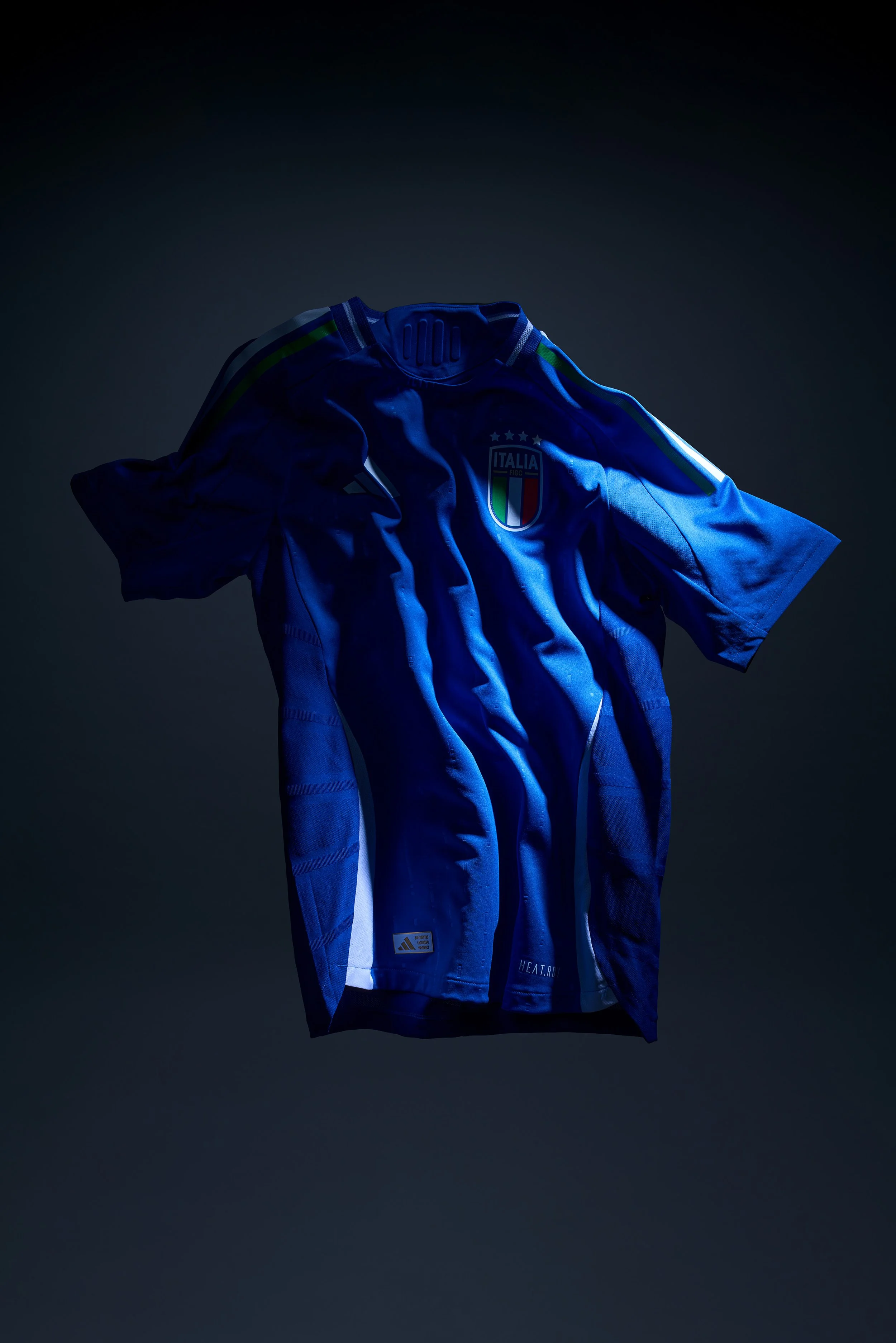 24_05_15_COVER_T-SHIRT_ITA_UNDICI_0131.jpg