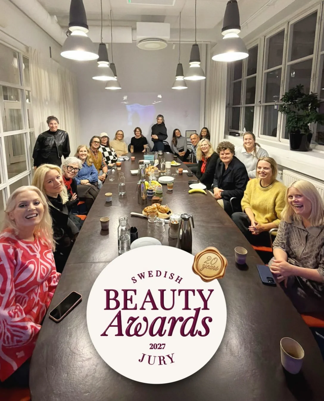 Ig&aring;r samlades &aring;rets fantastiska jury f&ouml;r ett uppstartsm&ouml;te! 🌟
&nbsp;
Vissa har varit med fr&aring;n start, andra &auml;r nya f&ouml;r i &aring;r - men alla &auml;r lika peppade p&aring; att b&ouml;rja testa, unders&ouml;ka och 