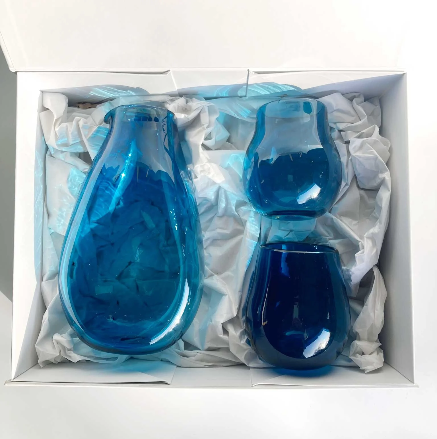Blue-carafe-and-tumblers-gift-set-1-web.jpg