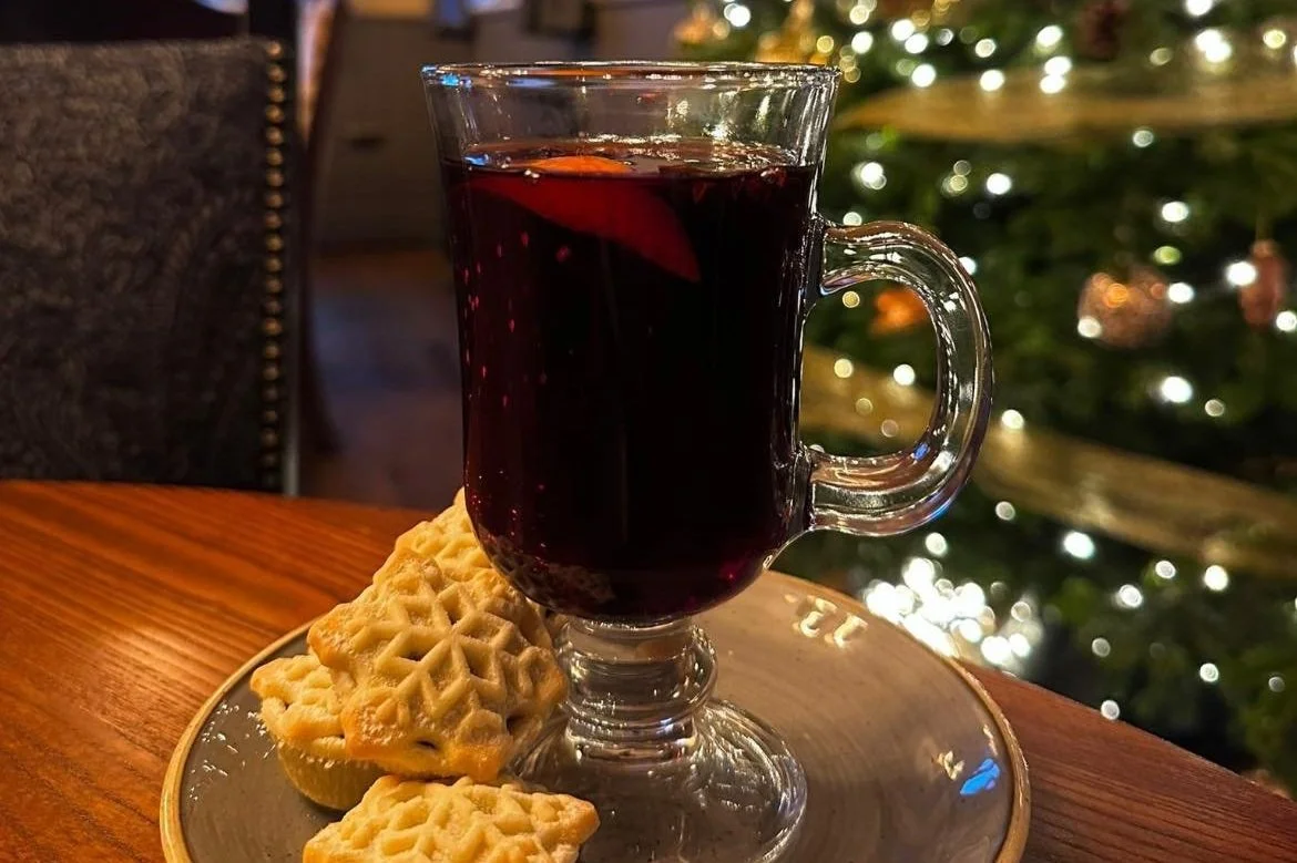 Complimentary Mulled Wine & Mince Pies
