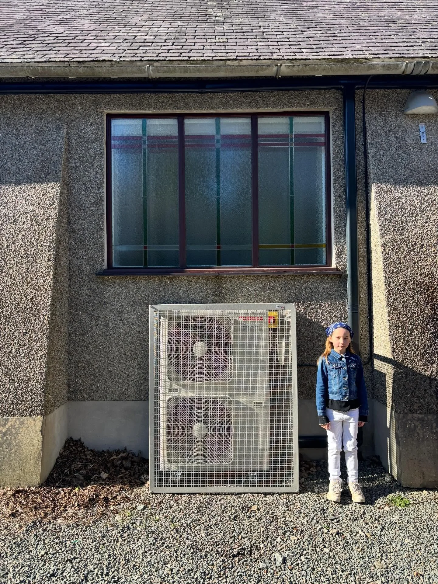 🔥&nbsp;Newyddion gwych i Neuadd Bentref Llangoed &mdash; system wresogi newydd sbon!

(Our previous post is in English) 

Rydym wrth ein bodd yn cyhoeddi bod&nbsp;system wresogi fodern newydd&nbsp;bellach wedi&rsquo;i gosod yn y neuadd.
Diolch i gyl