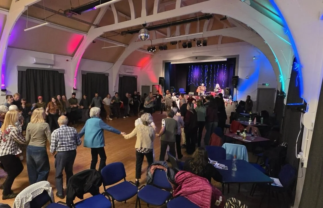 What a fantastic night at the Ceilidh Dance with Twmpathology at Llangoed Village Hall! 💃🎶
The live music was full of energy and truly foot-stomping, just as promised, and the friendly caller made it easy for everyone to join in&mdash;no experience