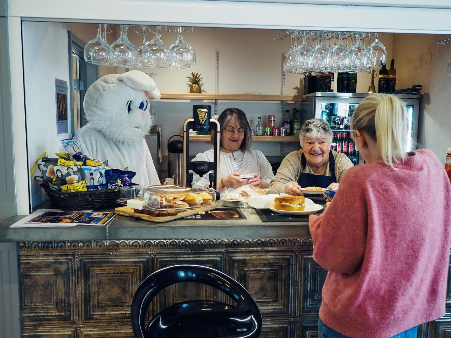 🐥Pasg Hapus o Neuadd Bentref Llangoed
Happy Easter from Llangoed Village Hall! 🪺