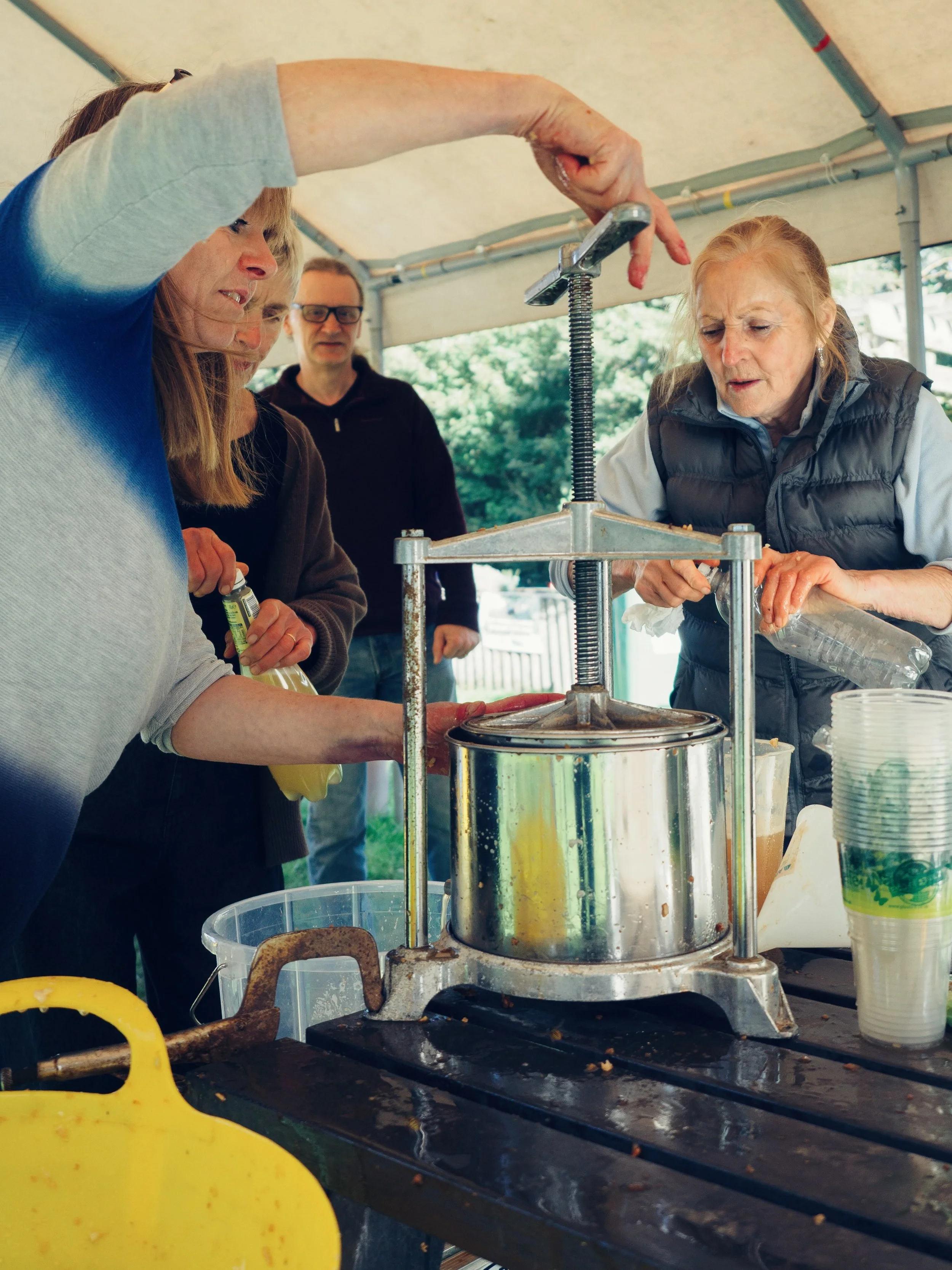 Apples in, juice out! 🍎 Our community apple press was busy all weekend at Llangoed Harvest Festival, turning locally grown apples into fresh juice to take home.

With wonderful autumn weather and plenty of people bringing along their harvests, it wa