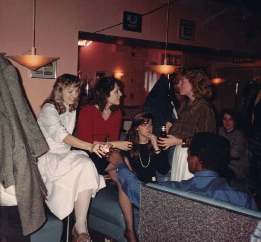 Circa 1986 ✨ We don&rsquo;t fake the &rsquo;80s because we were already here flipping burgers, pouring coffee, and making memories. 
Now we want to see yours. Dig into the shoe boxes, dust off the photo albums, and show us your best Zak&rsquo;s throw
