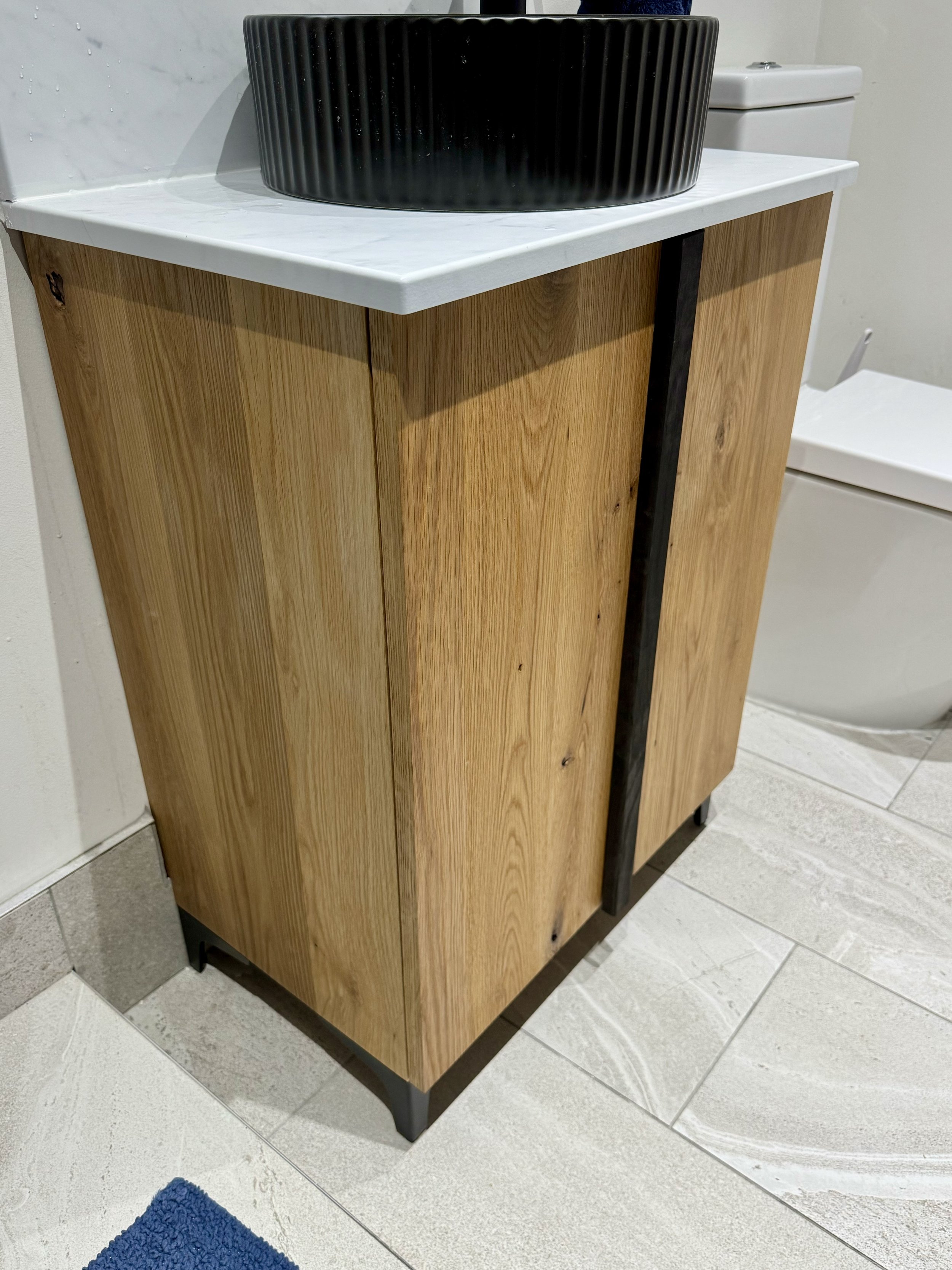 vanity unit with black accent.jpg