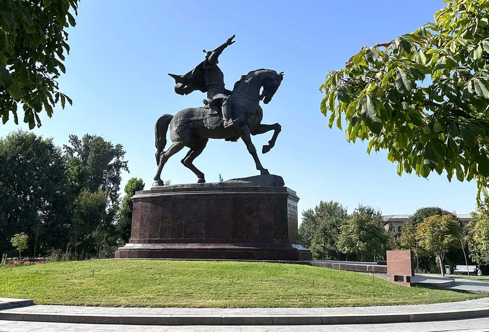 Statue Amir Timur