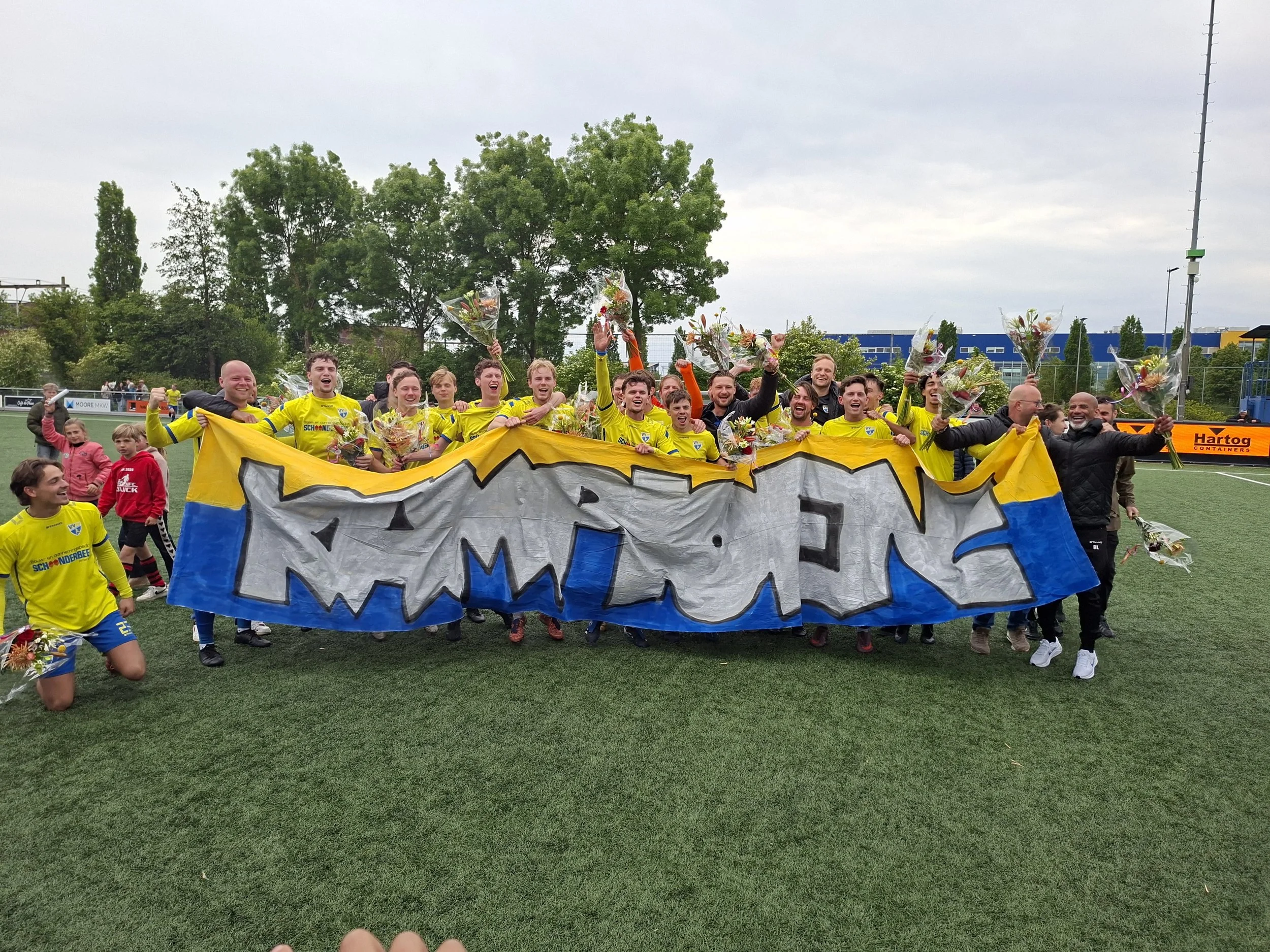 Hooglanderveen verzekert promotie na winst op concurrent