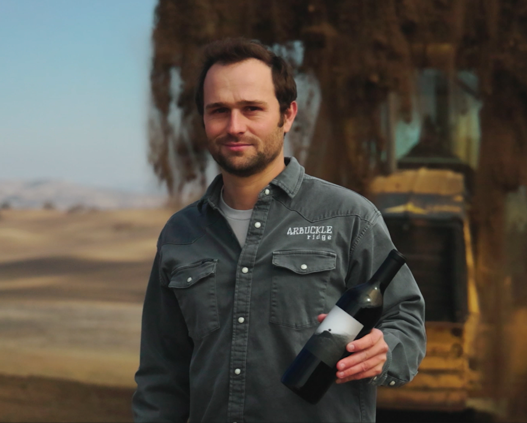 dirt fallin wit tractor.png