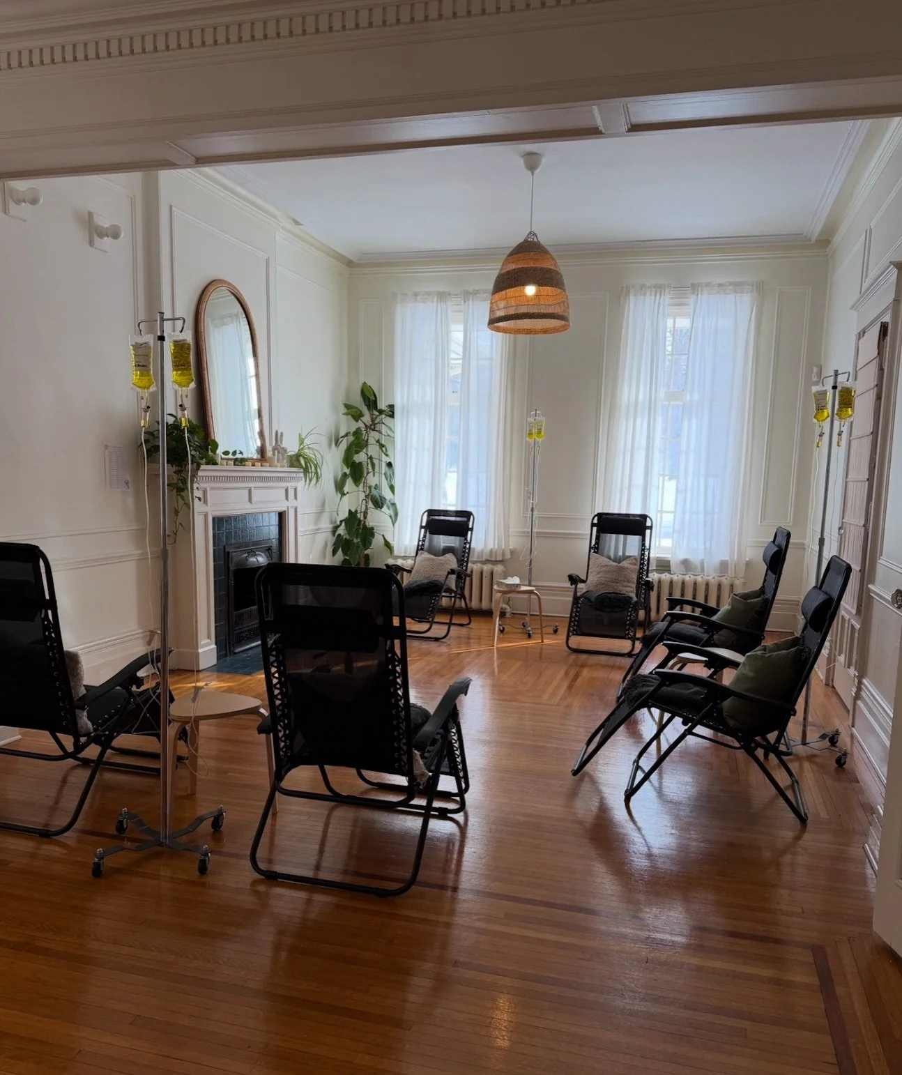 Happening downtown Rebirth tomorrow!💧Grab your Valentine/Galentine and save a seat at our brand NEW IV-Therapy lounge. 💘

Because who doesn&rsquo;t need the extra nourishment this time of year?! ❄️ 

Whether you&rsquo;re looking to boost energy, im