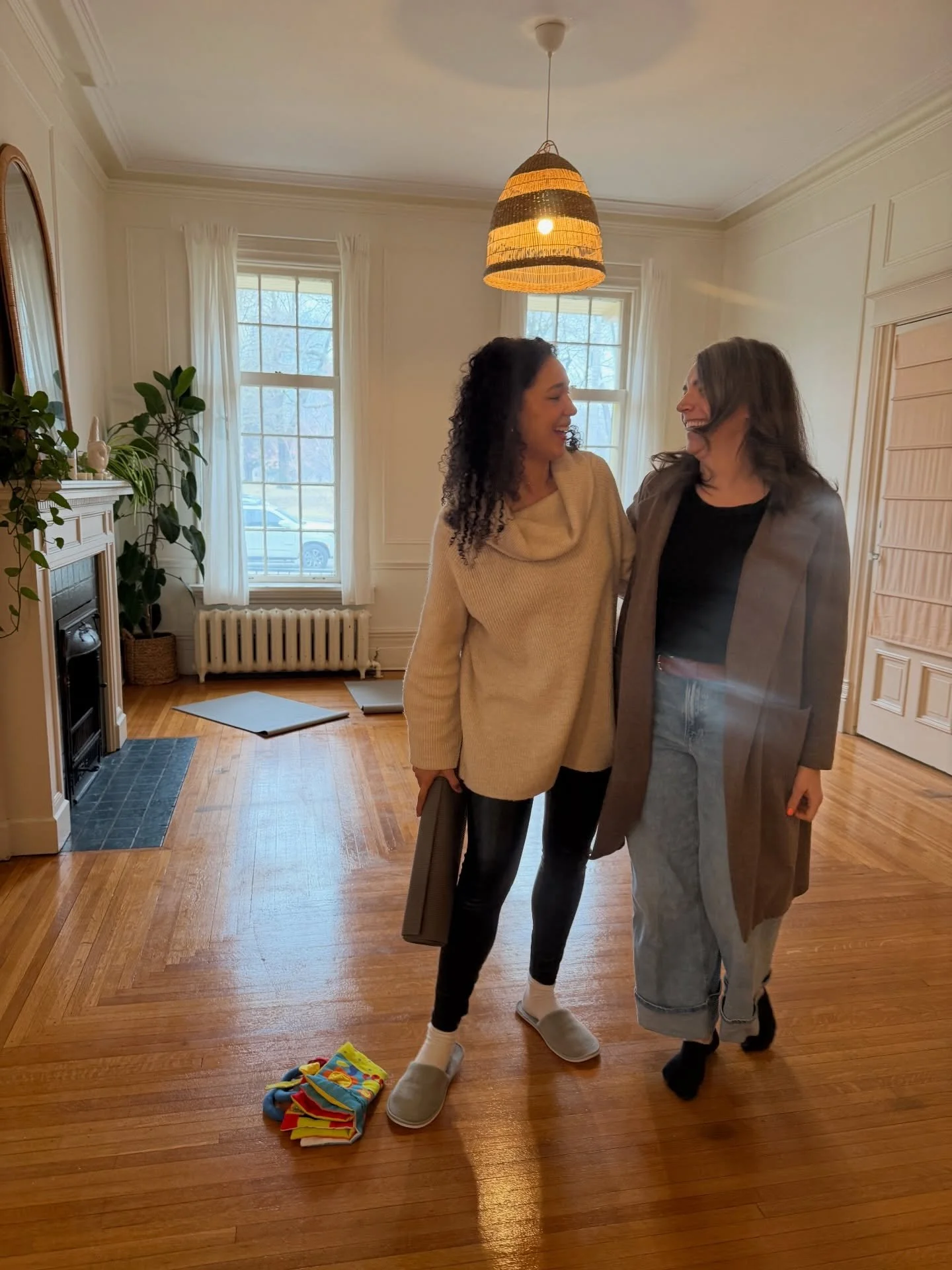 Our interns led another incredible session of our weekly Mom Group, guiding a thoughtful and much‑needed conversation about what it means to raise boys in today&rsquo;s world. 🤍 

The discussion opened space for honest reflection, shared experiences