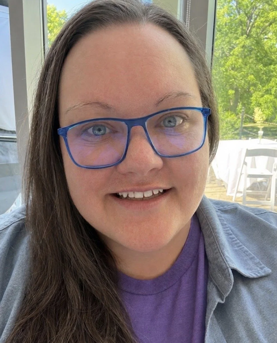 amanda hostland headshot.jpg