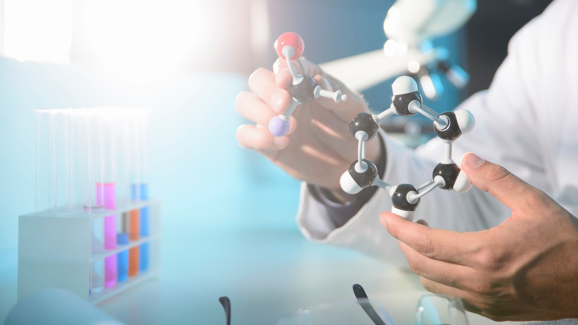 30 Science Internships for High School Students in 2023