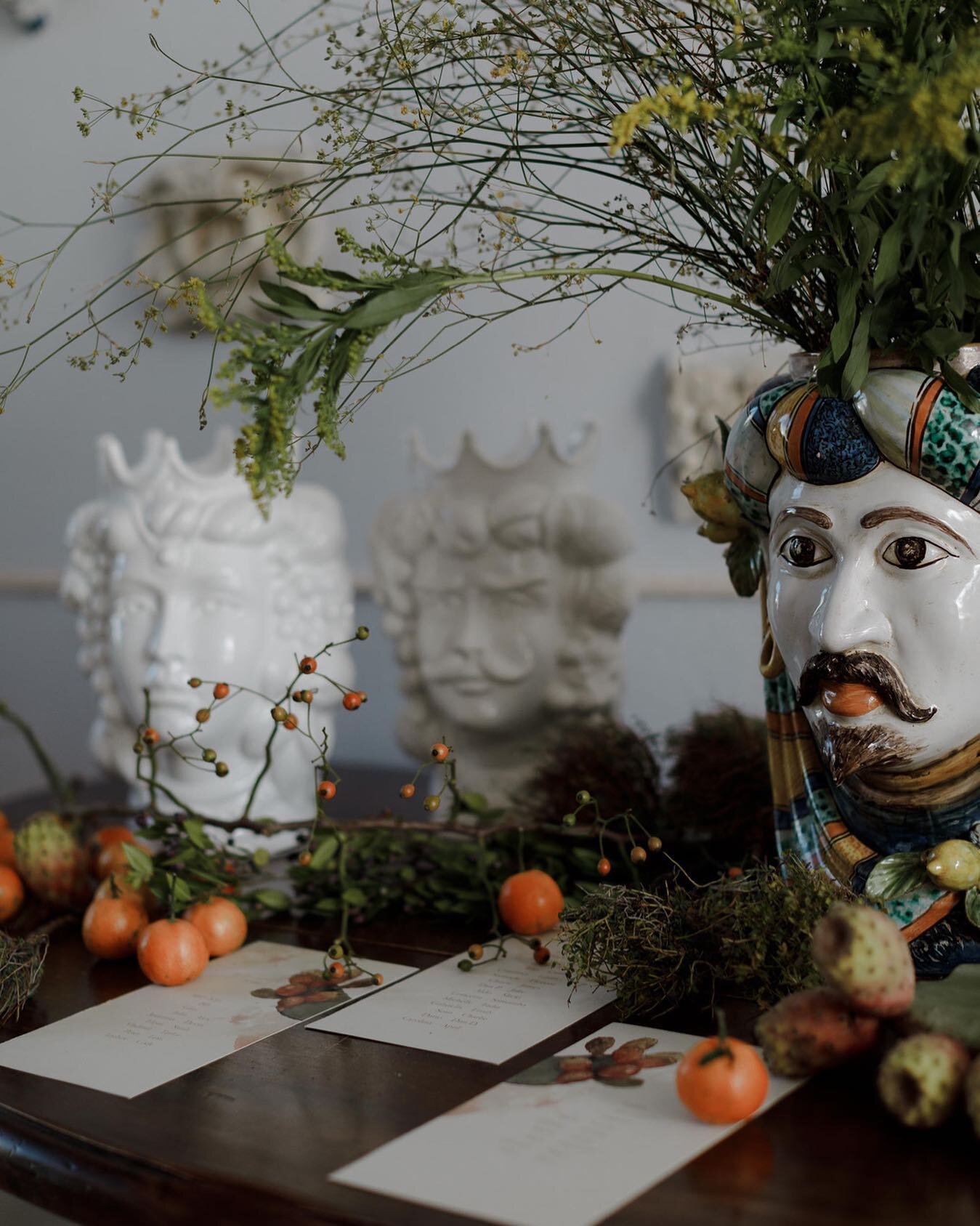 we love to embrace the tradition and culture of the place where the event takes place to create something unique, timeless and in harmony with the enviroment . In this case the &quot;Teste di Moro&quot; typical artisan ceramic of the Sicilian traditi