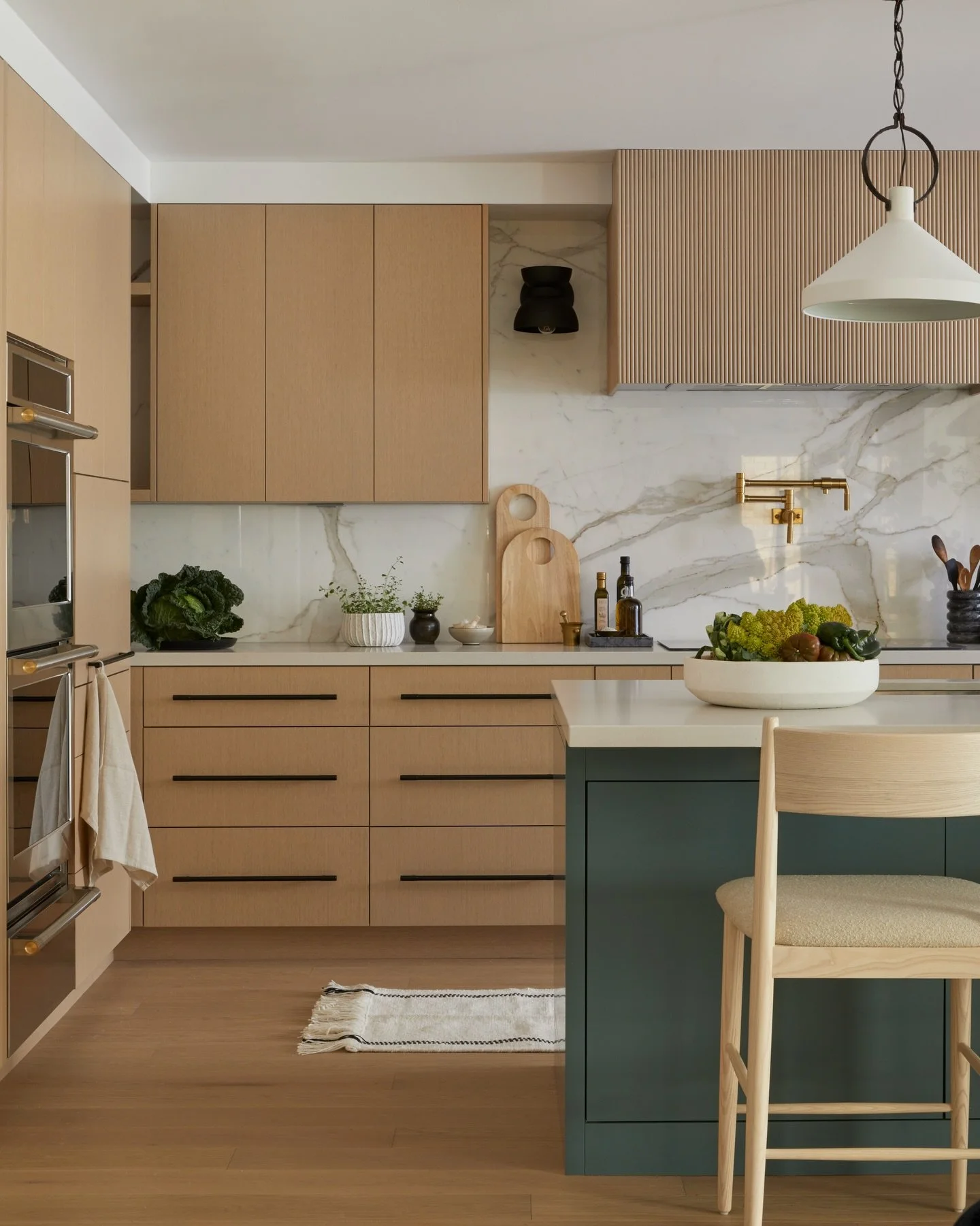 Love a pop of colour to keep things interesting and unexpected ✨ 

Designed by DebraLillianDesign @debra_salmoni