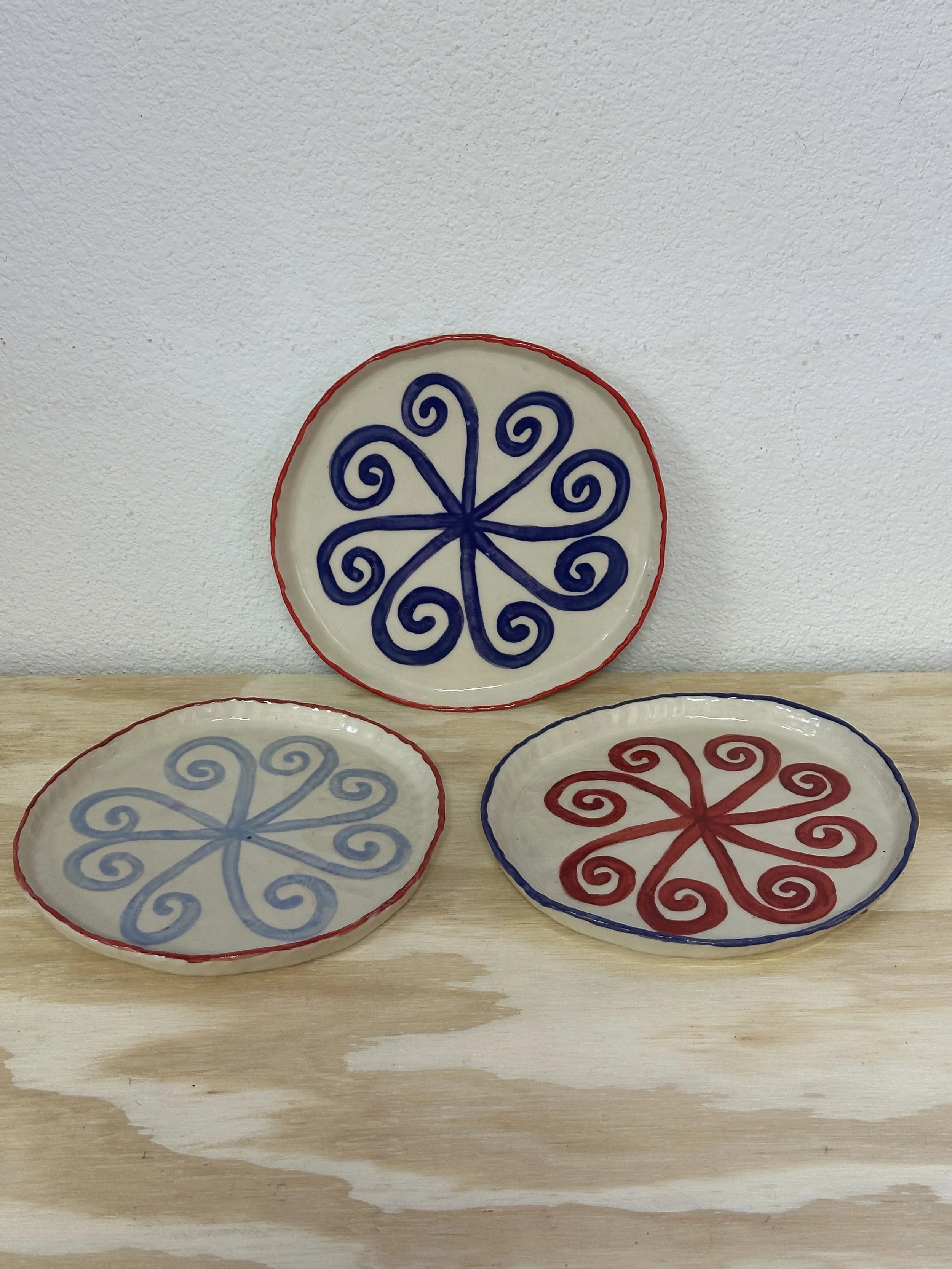 large swirl plates