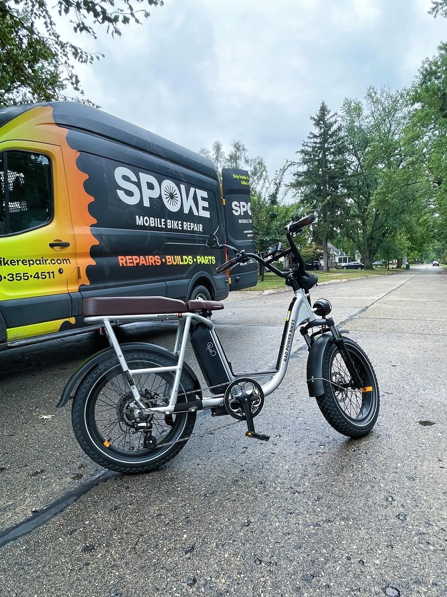E-bikes? Yep, we work on those too. @radpowerbikes ready for the remainder of the season. ☔️ ⚡️ 👽
#spokebikerepair #ebikes #mobilebikeshop #radpowerbikes #ridebikesallyear