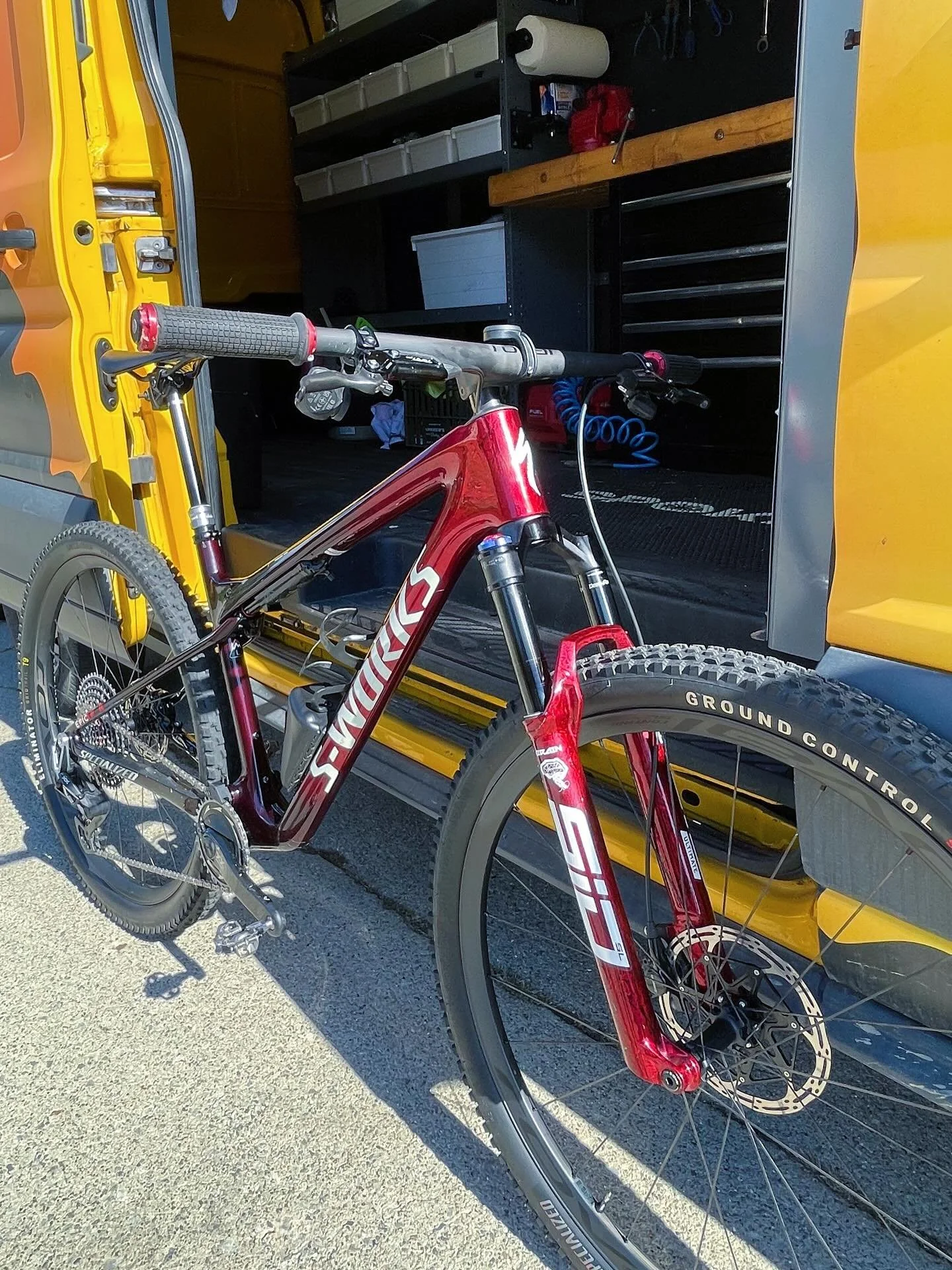 Sweet World Cup freshened up for @makemann
We love the color matched fork on the ‘23s. Bring it back! @iamspecialized_mtb
#spokebikerepair #xcmtb #specializedbikes #ridebikesbehappy #mobilebikeshop