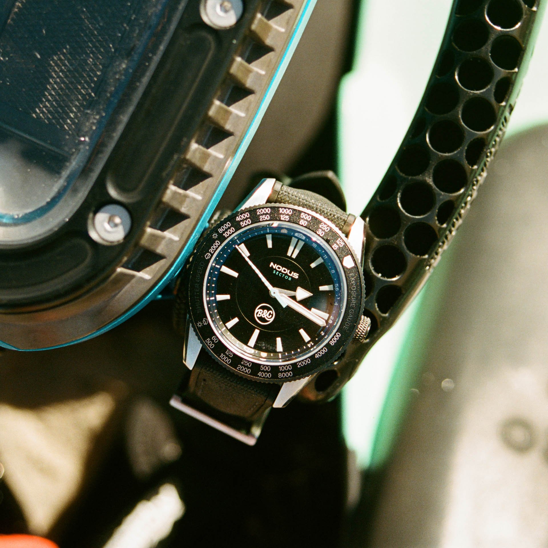 Nodus-x-Beers-and-Cameras-Obscura-Exposure-Gauge-watch-film_015.jpg