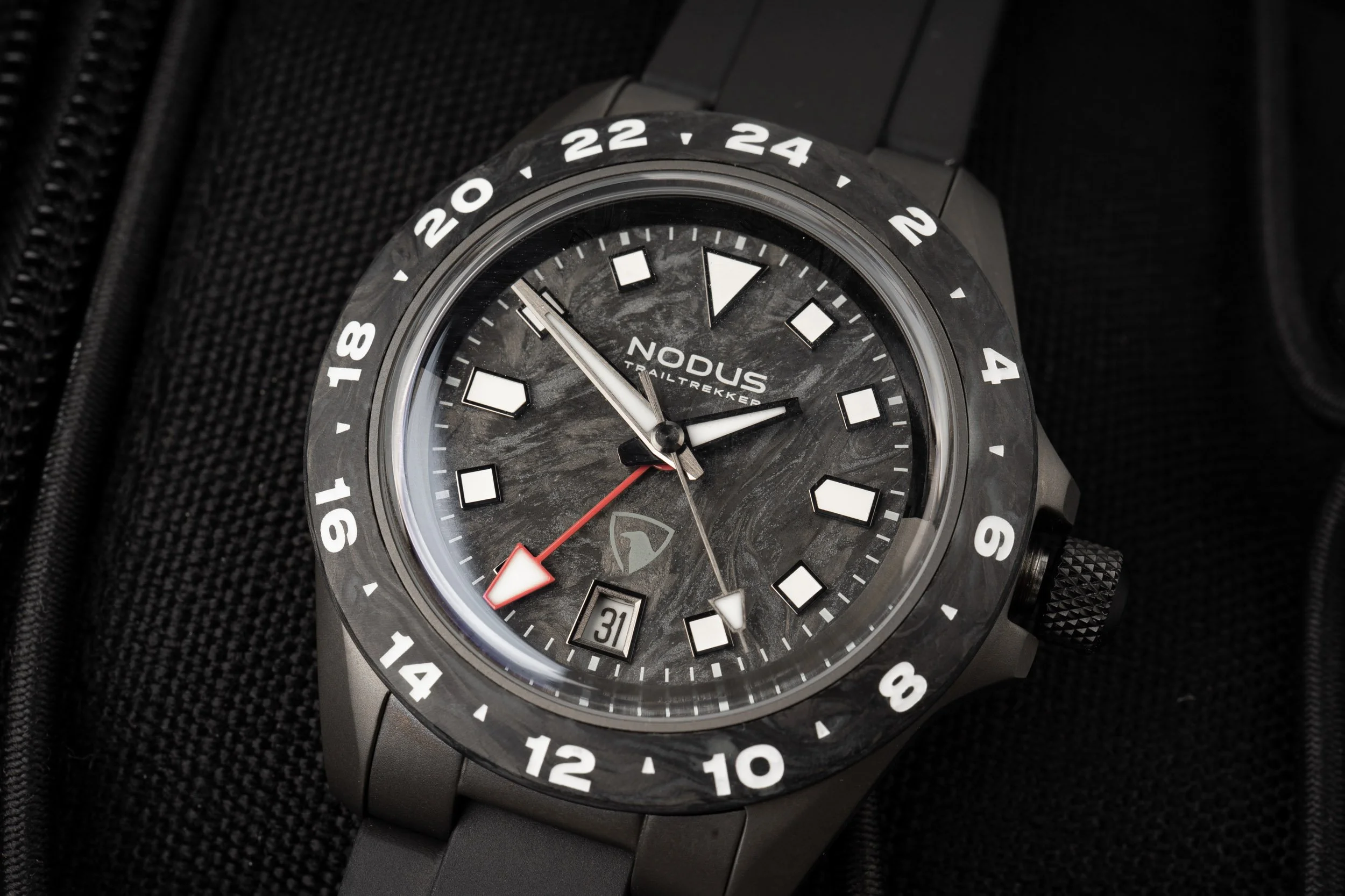 Nodus-x-Raven-TrailTrekker-Carbon-KC-WEB-08.jpg