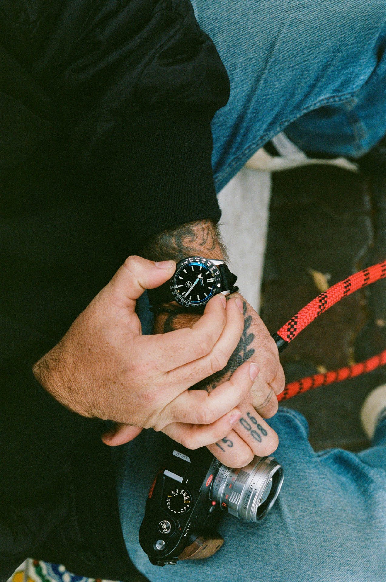 Nodus-x-Beers-and-Cameras-Obscura-Exposure-Gauge-watch-film_004.jpg