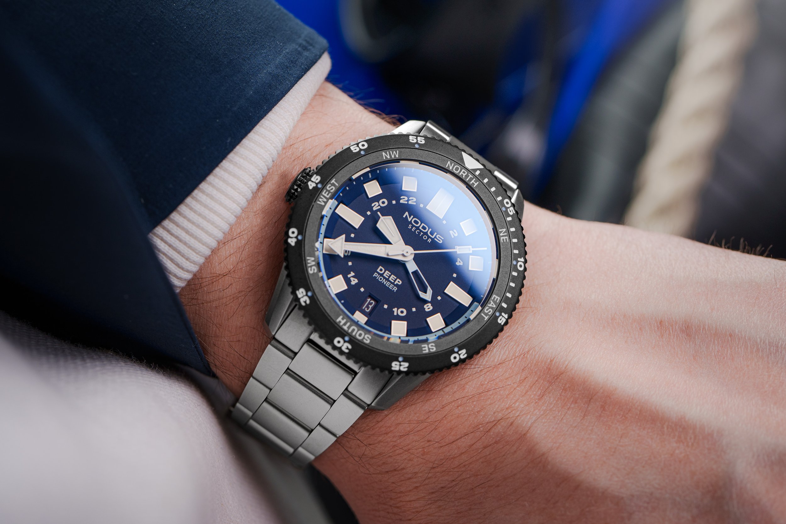 Nodus-Sector-Deep-Pioneer-GMT-Wrist-shots-WEB-8.jpg