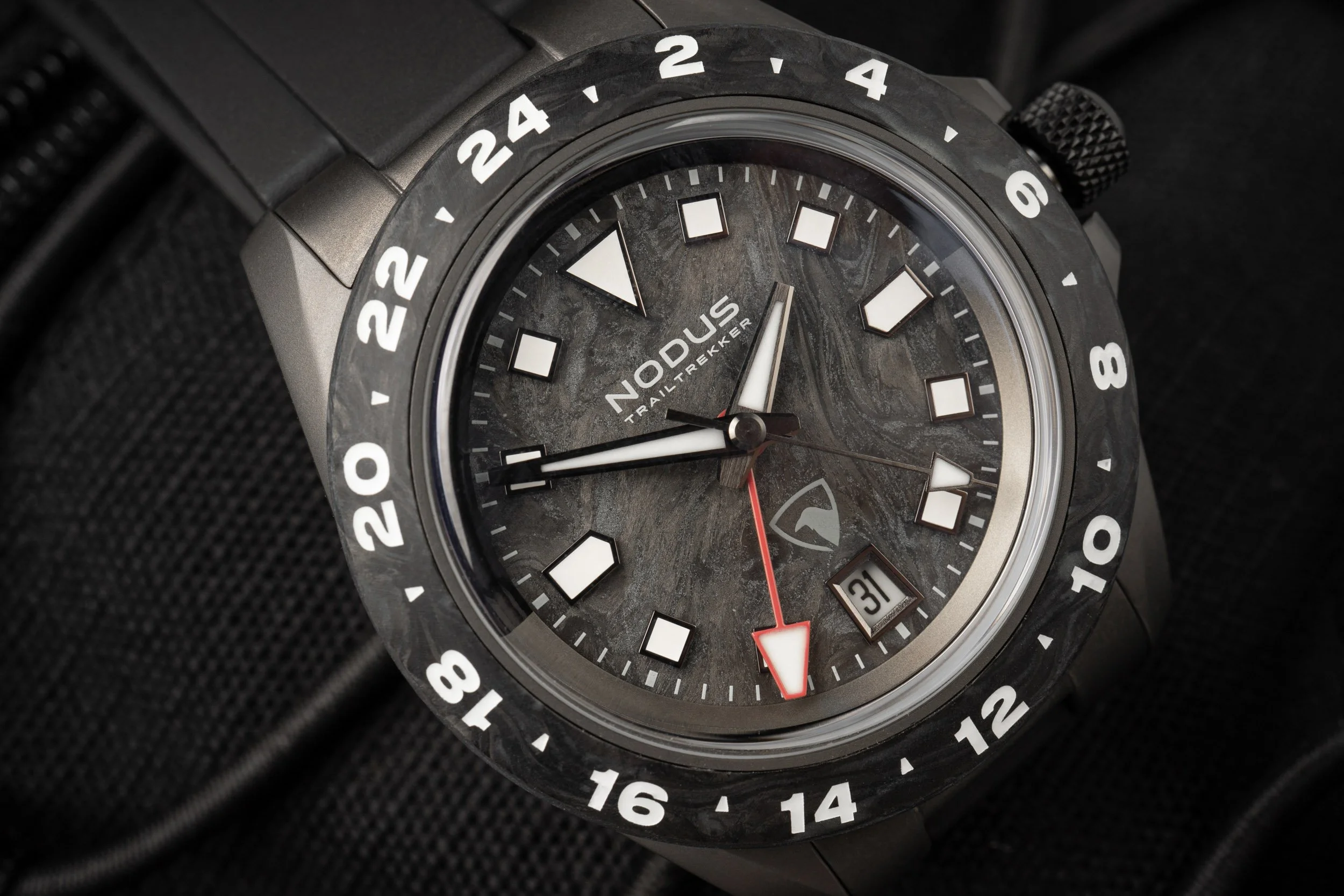 Nodus-x-Raven-TrailTrekker-Carbon-KC-WEB-09.jpg