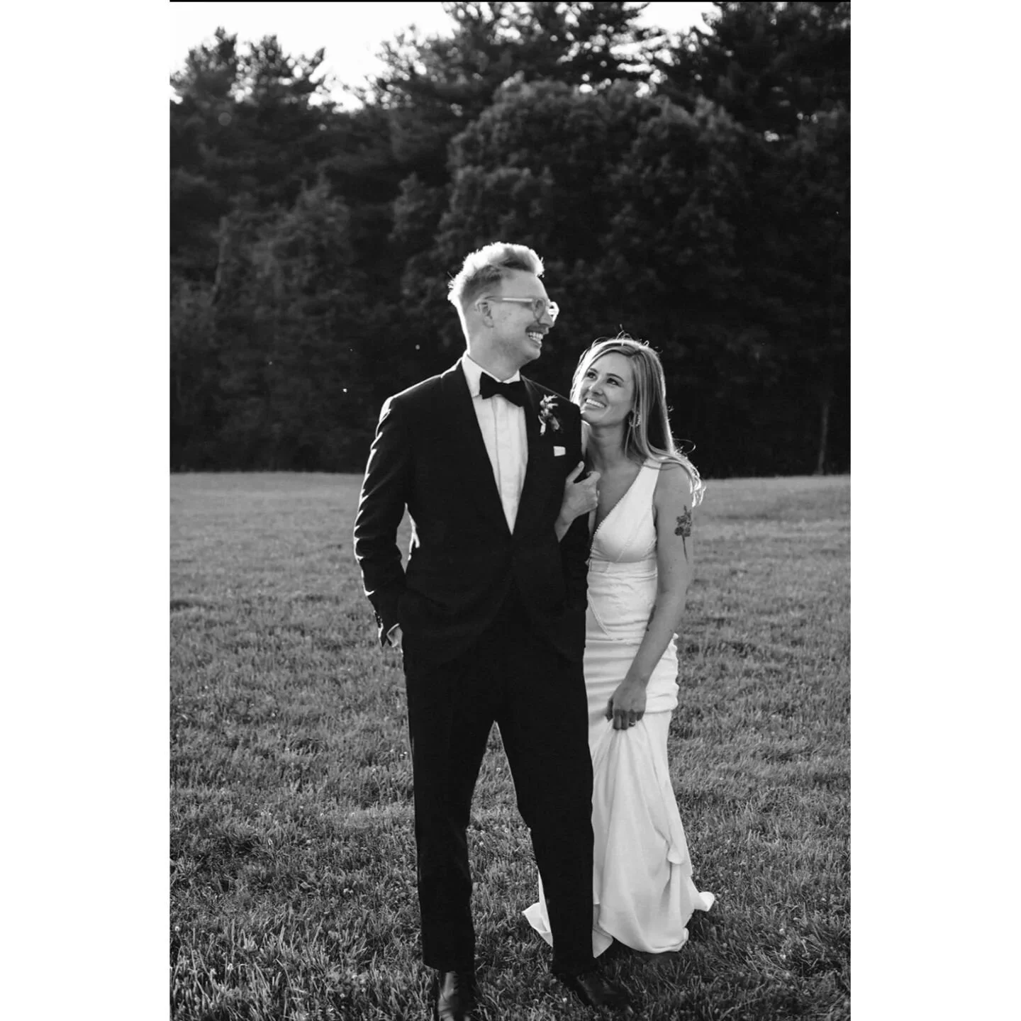 What a fun time 🌞
📸 @storyandgoldweddings